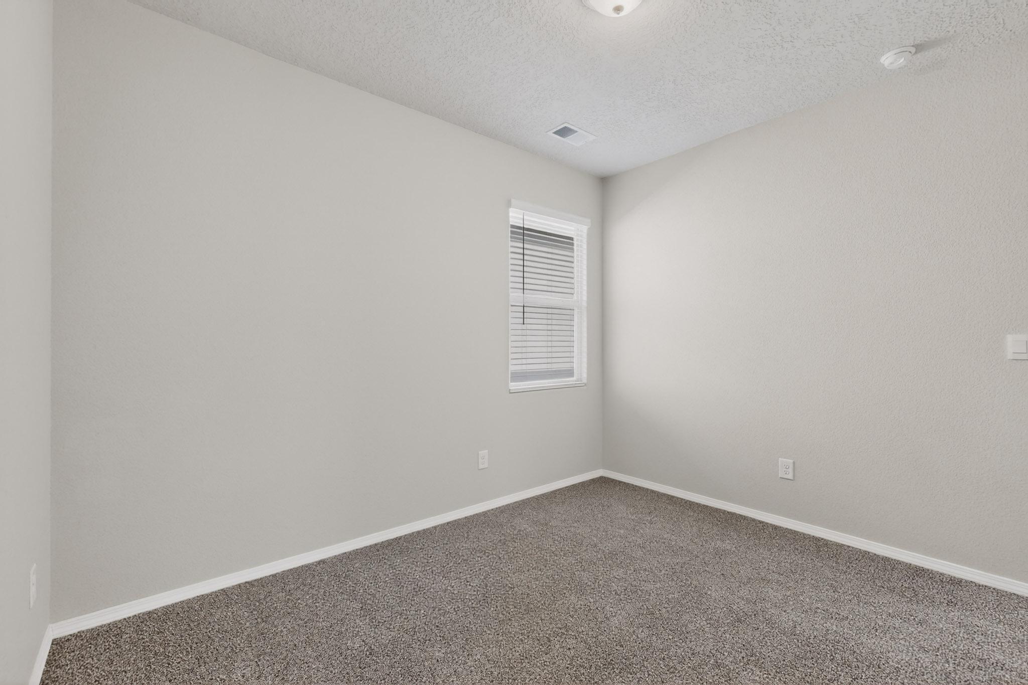 Photo 11 — 10654 Valedon Lane SW