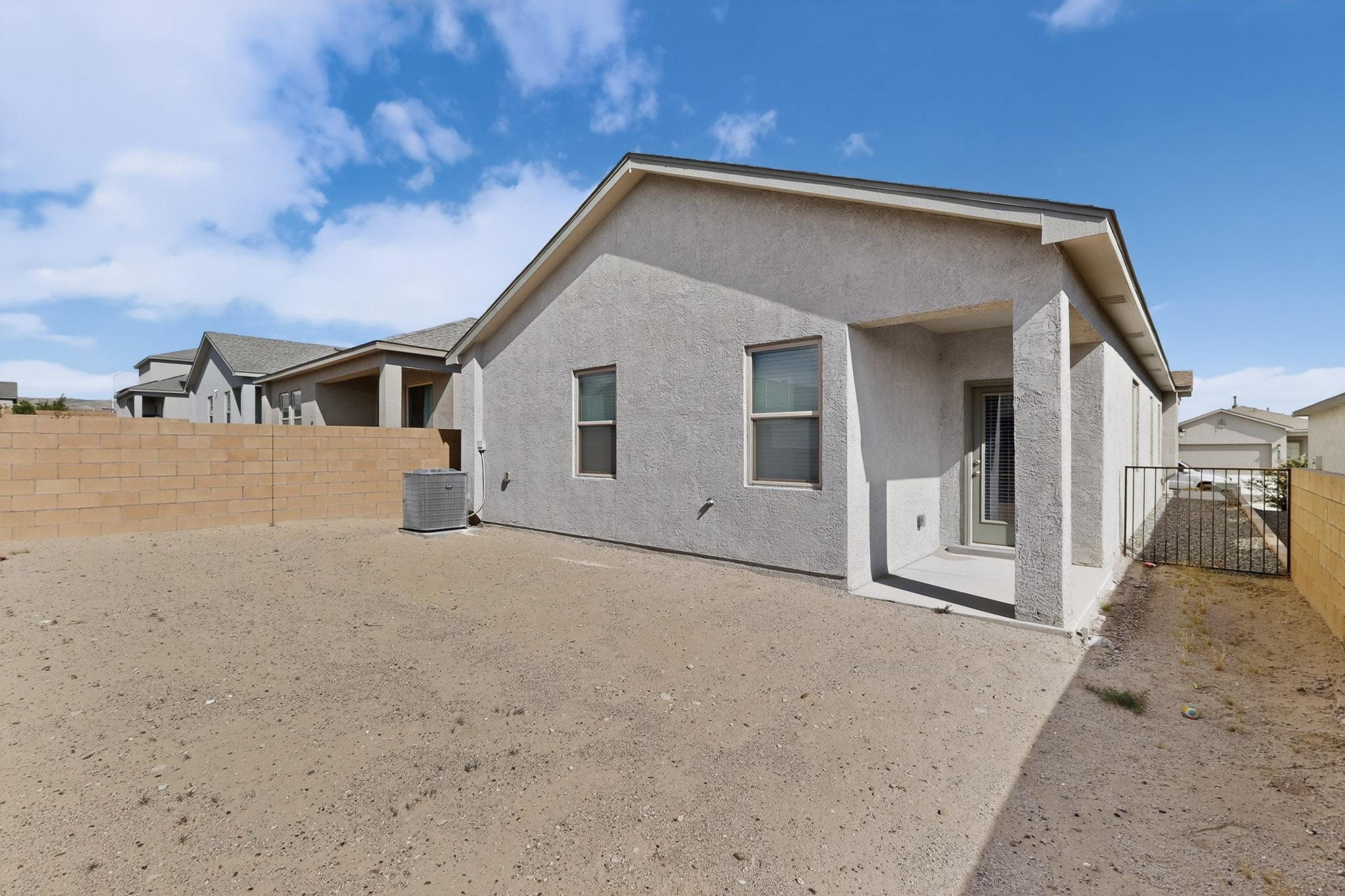 Photo 15 — 10654 Valedon Lane SW