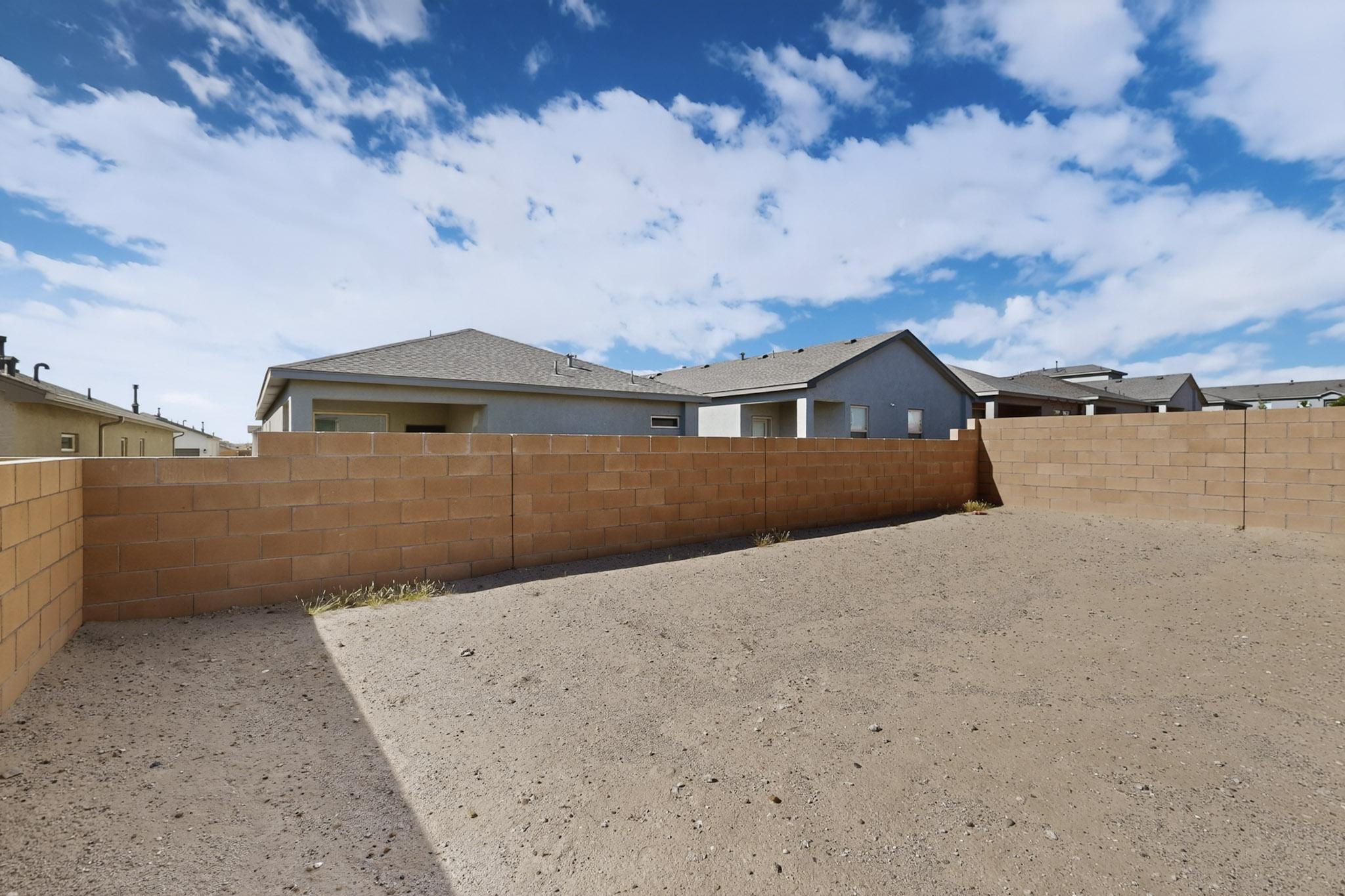 Photo 4 — 10654 Valedon Lane SW