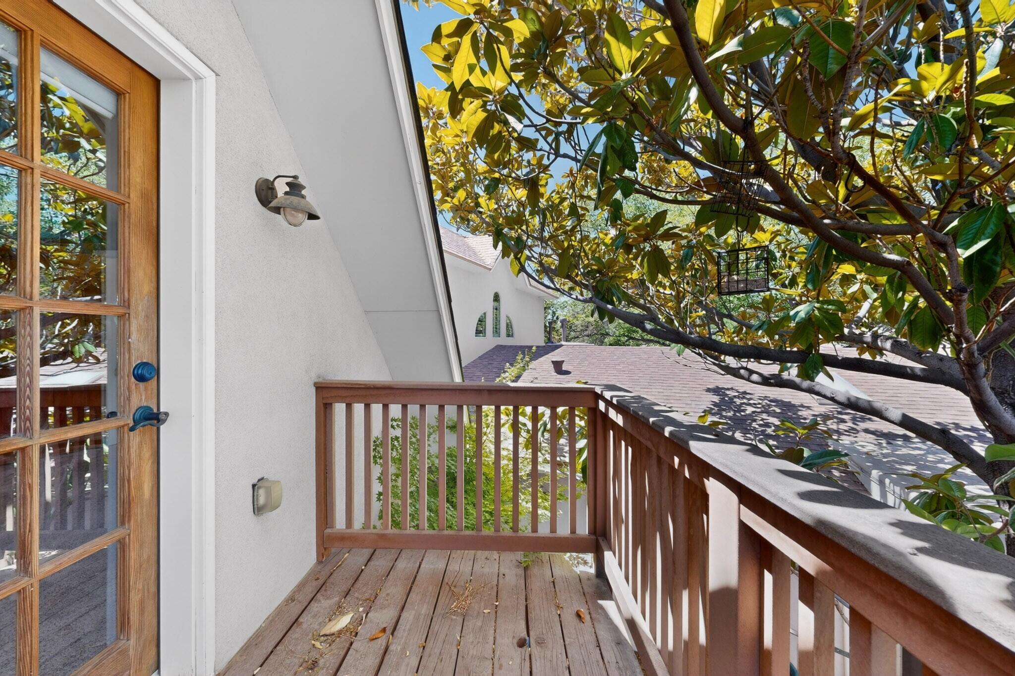 Photo 8 — 1400 Solano Drive NE