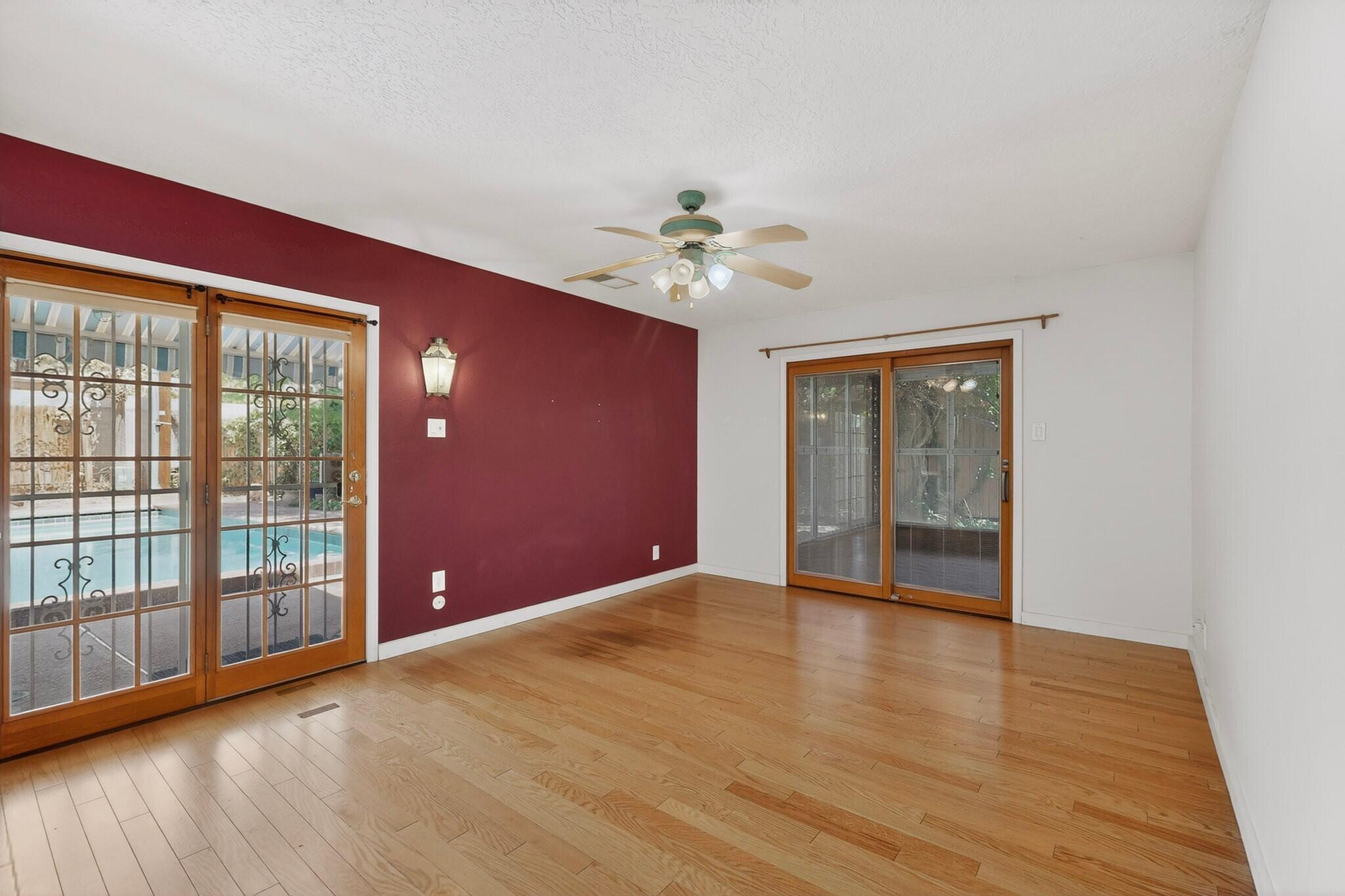 Photo 13 — 1400 Solano Drive NE