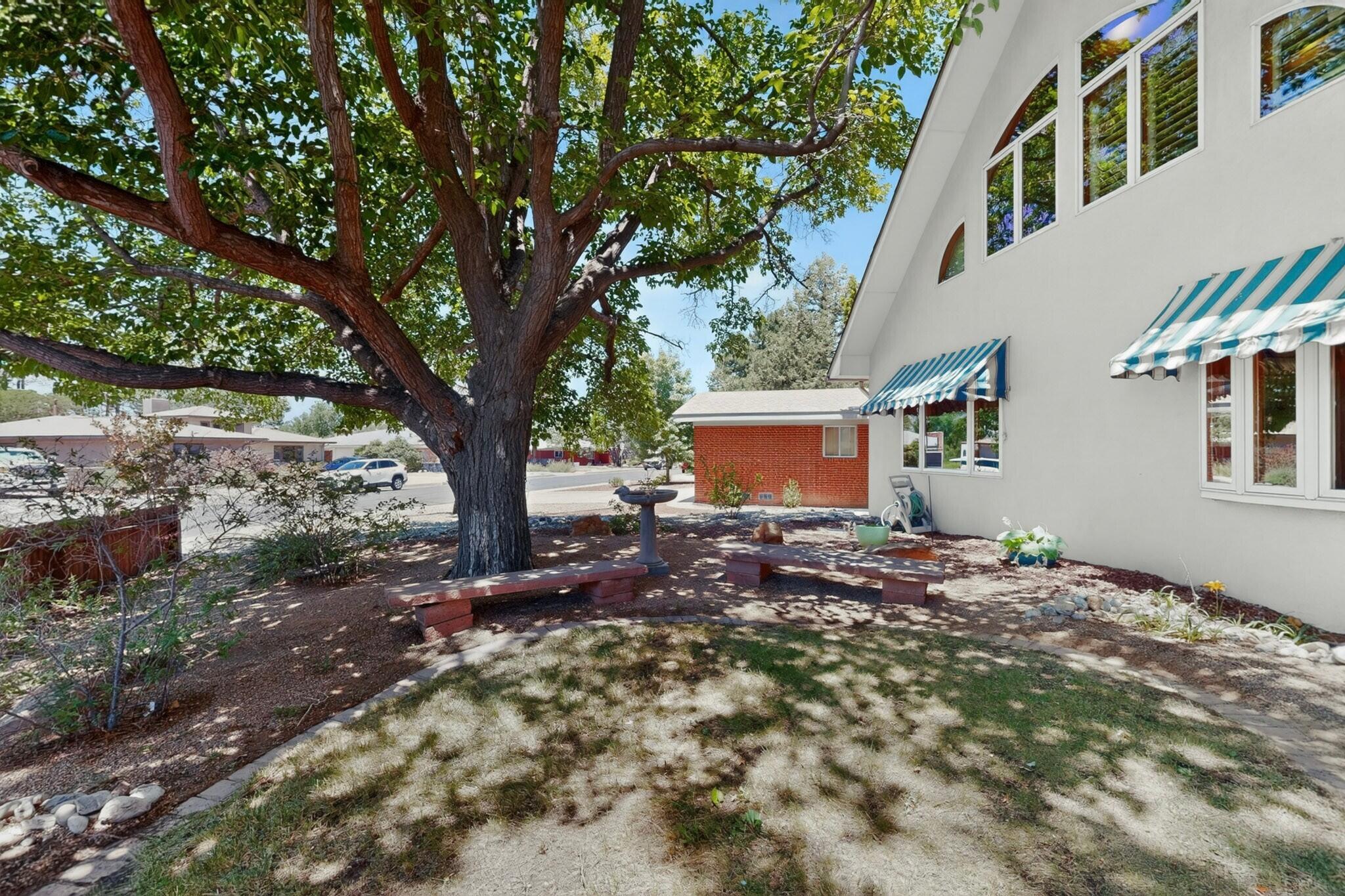 Photo 3 — 1400 Solano Drive NE