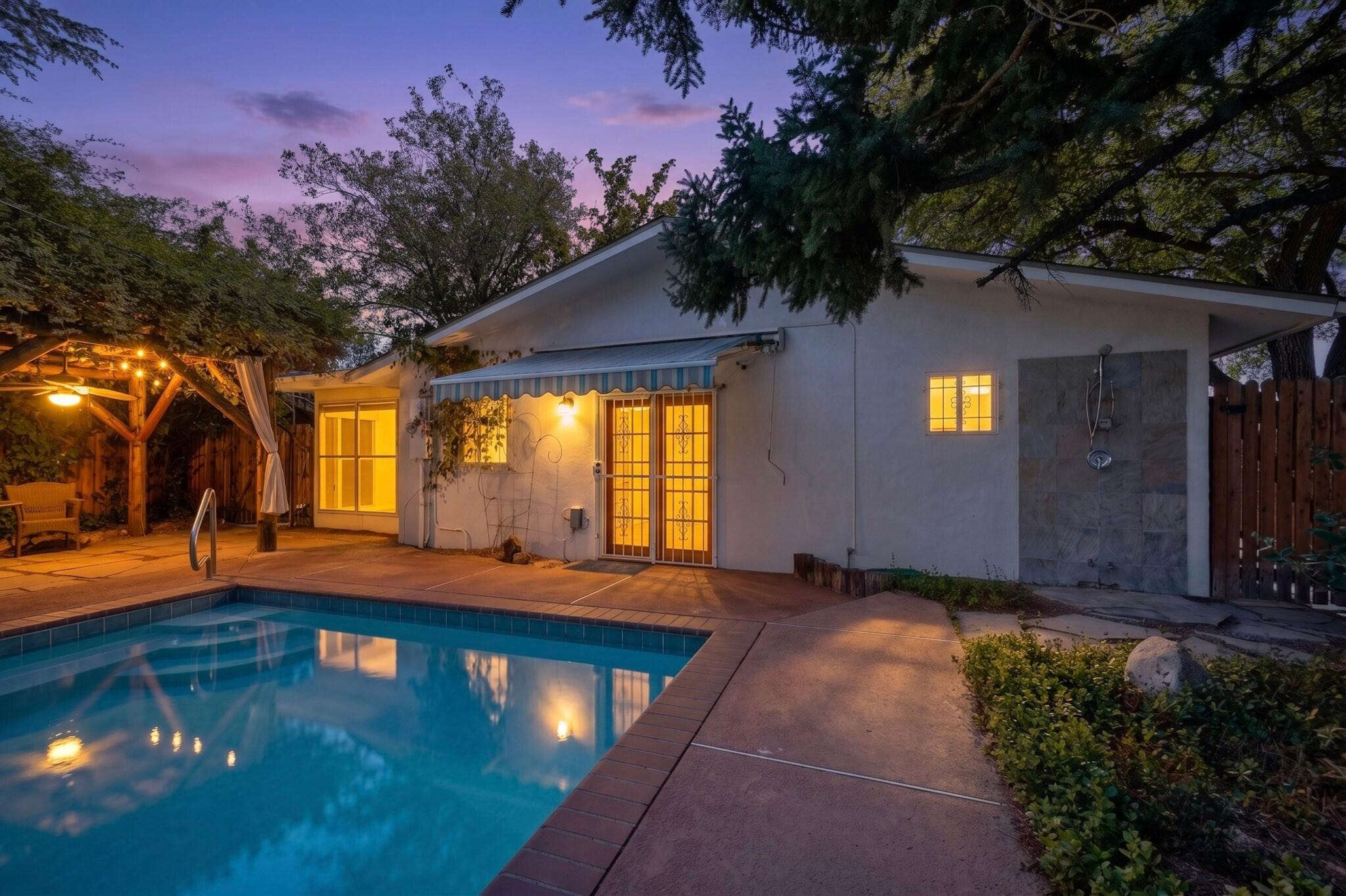 Photo 4 — 1400 Solano Drive NE