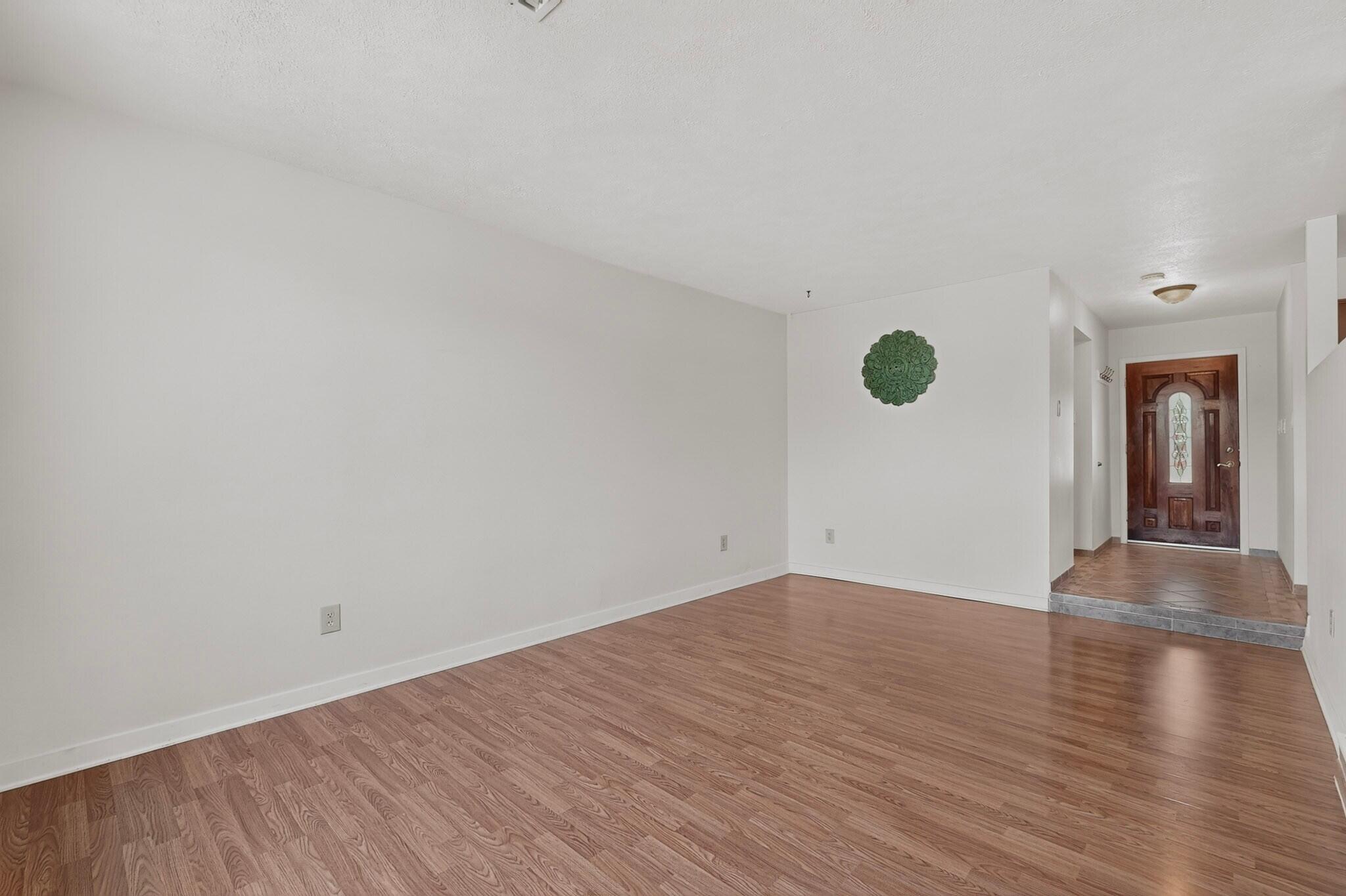 Photo 15 — 11420 Manitoba Drive NE