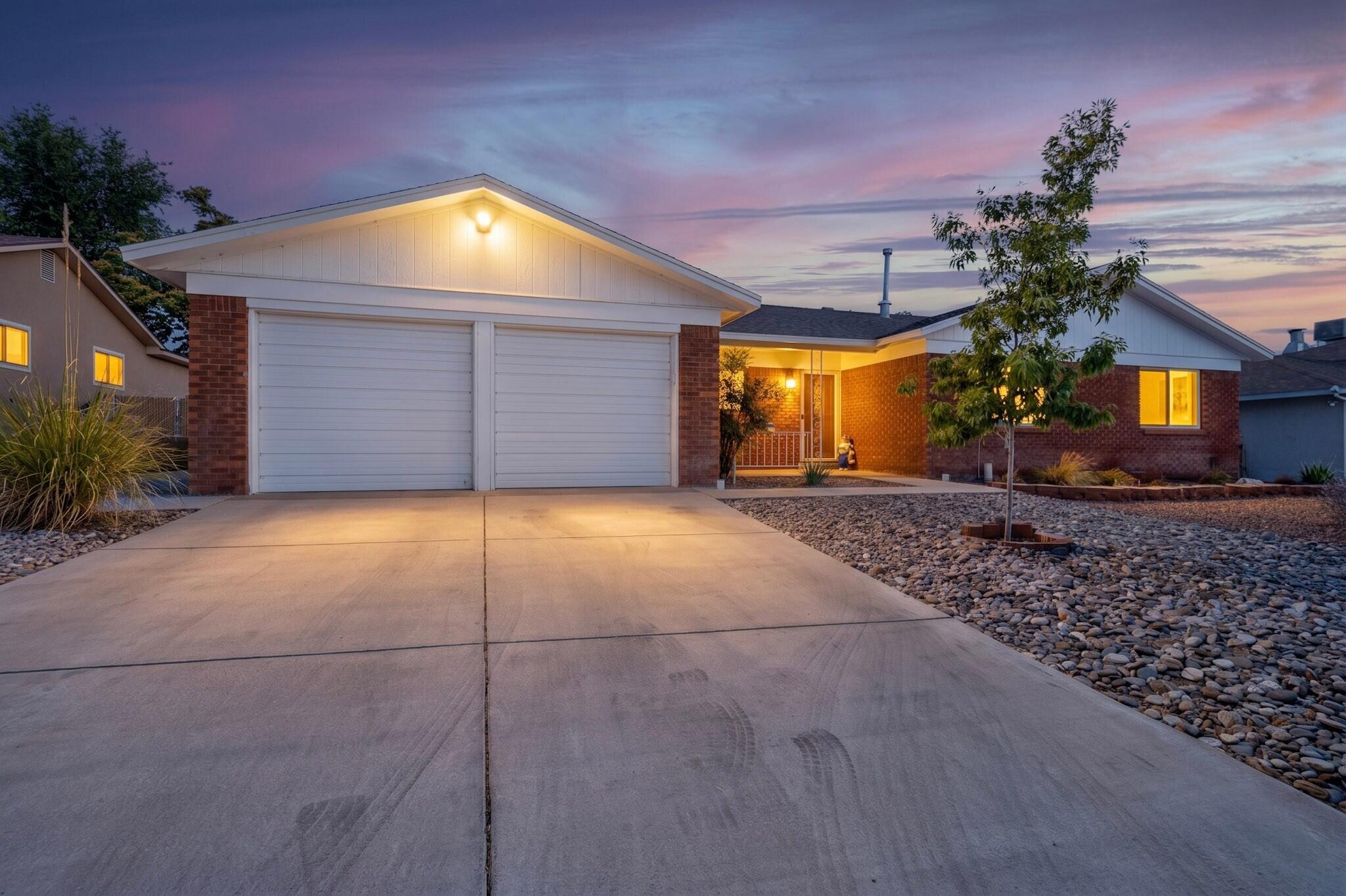 Photo 13 — 11420 Manitoba Drive NE