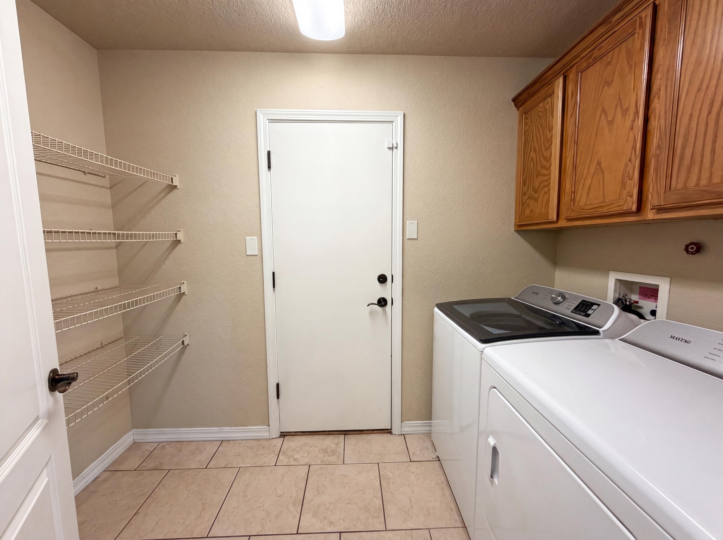 Photo 4 — 1309 Spruce Meadows Drive NE