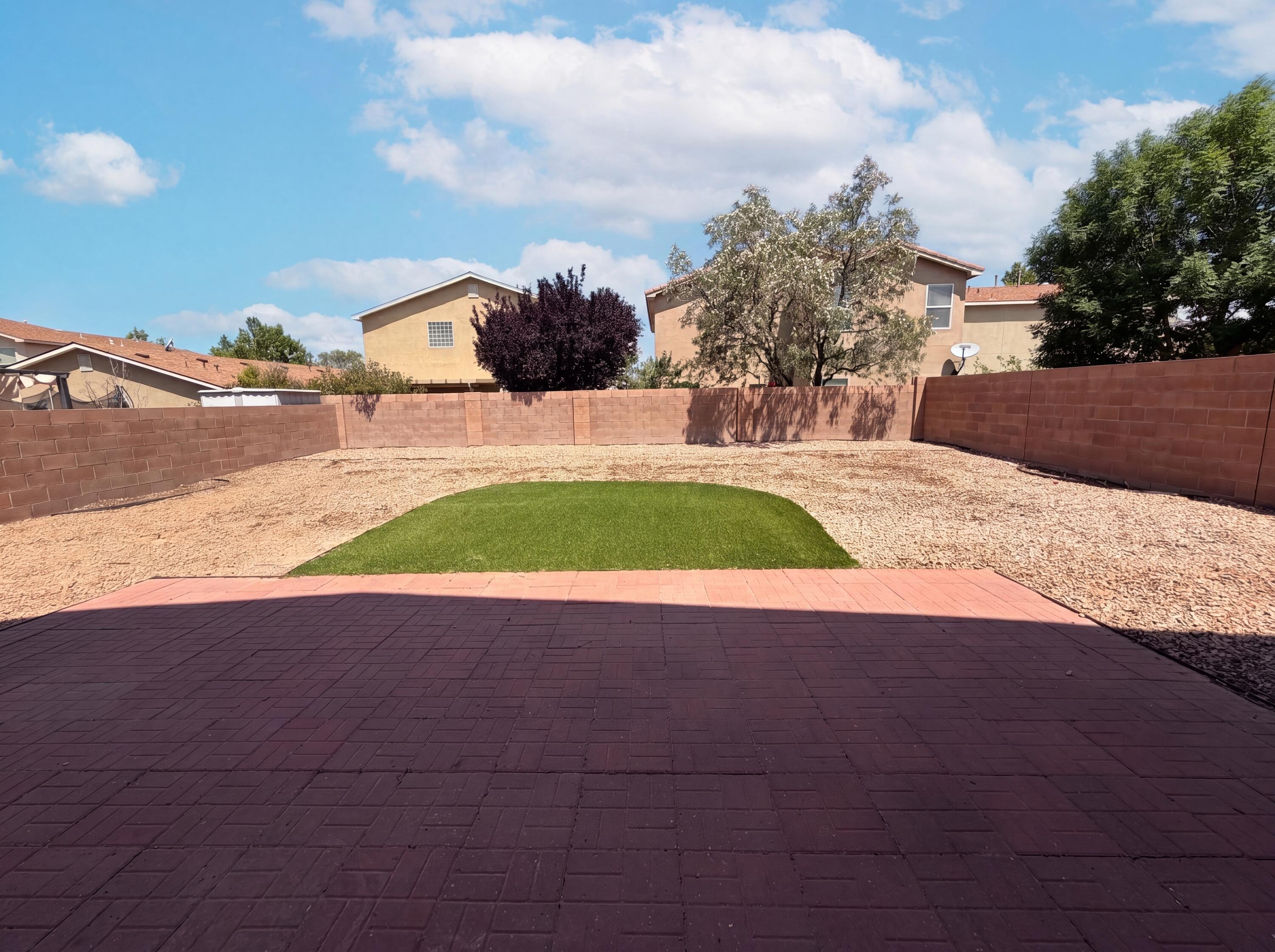 Photo 6 — 1309 Spruce Meadows Drive NE