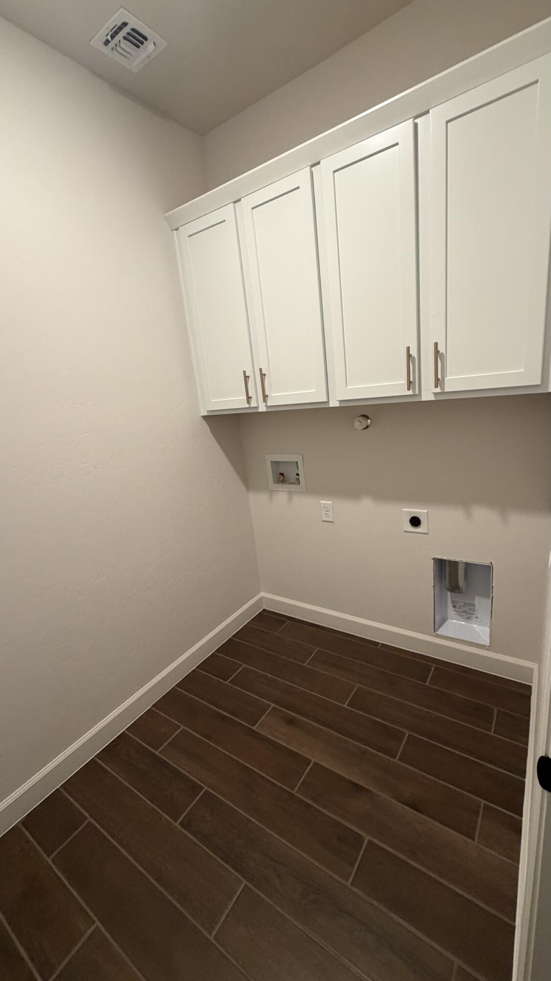 Photo 18 — 2451 Marble Avenue NE