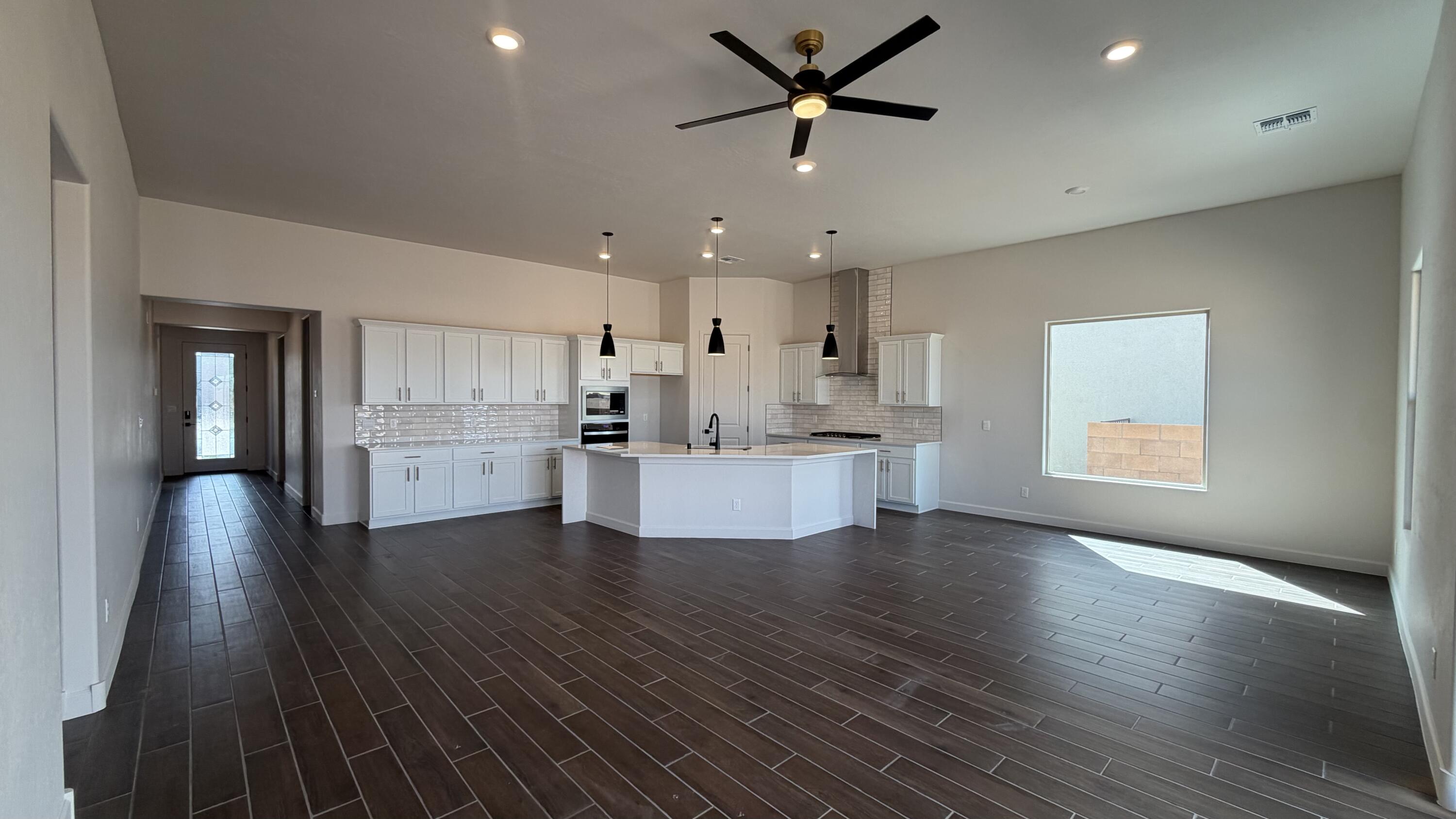 Photo 20 — 2451 Marble Avenue NE