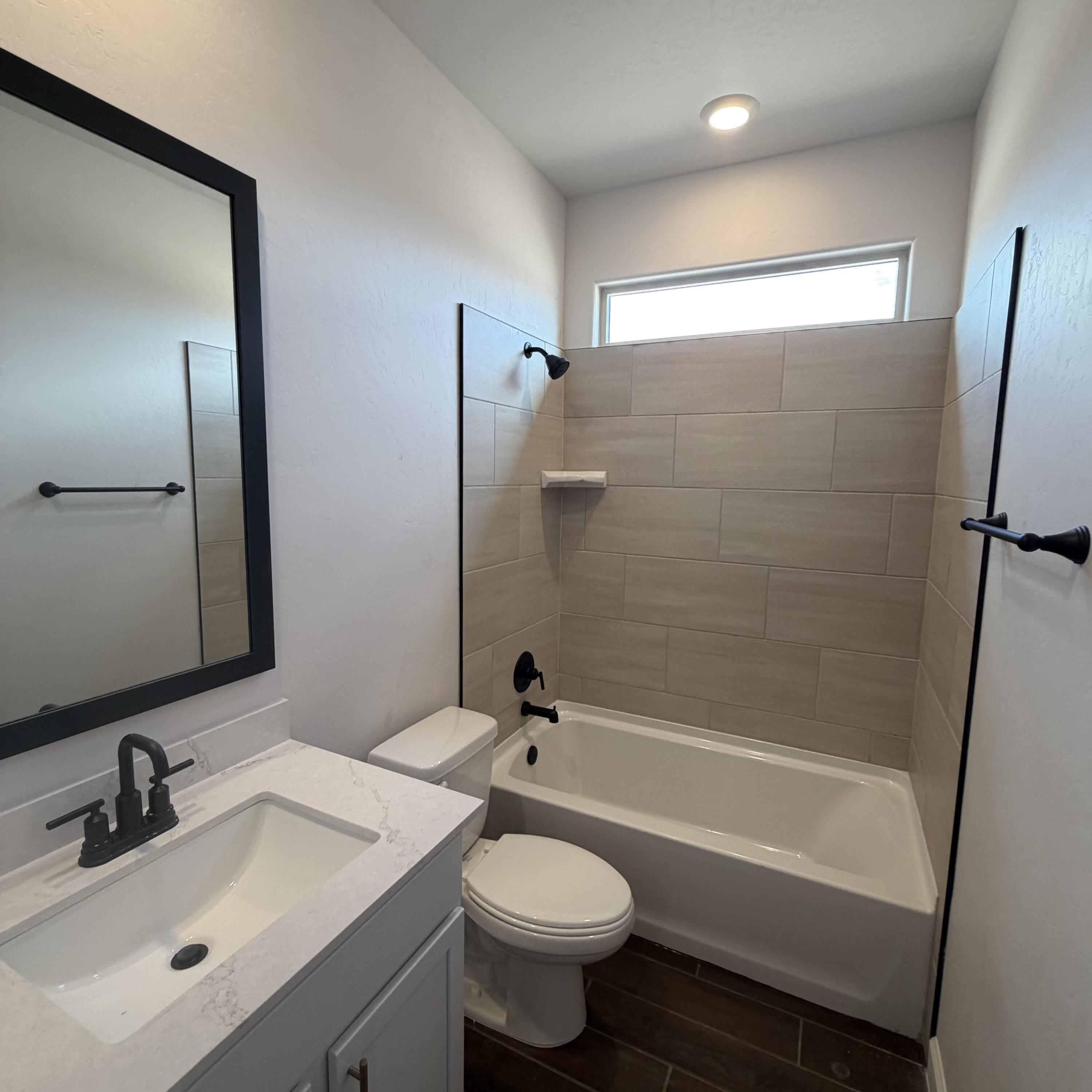Photo 16 — 2451 Marble Avenue NE