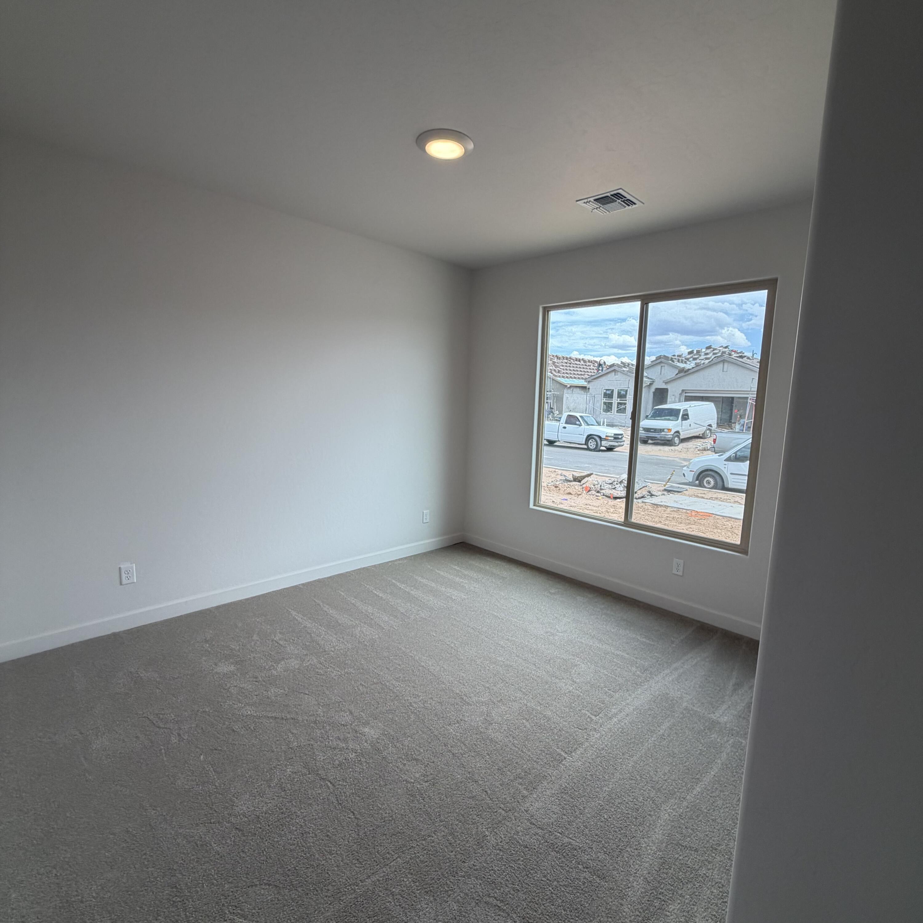 Photo 17 — 2451 Marble Avenue NE