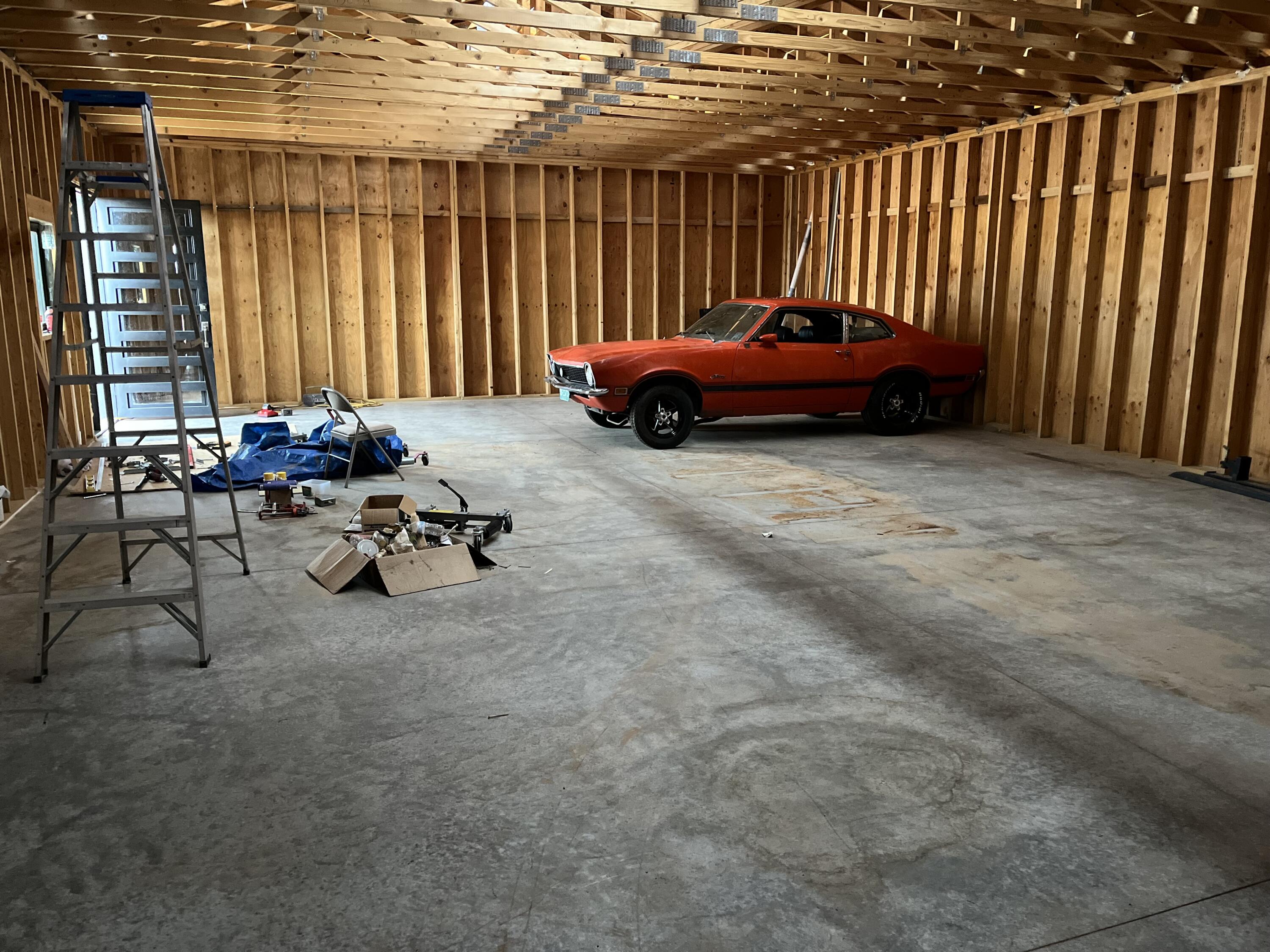 Photo 4 — 6429 Matamoros Road NE