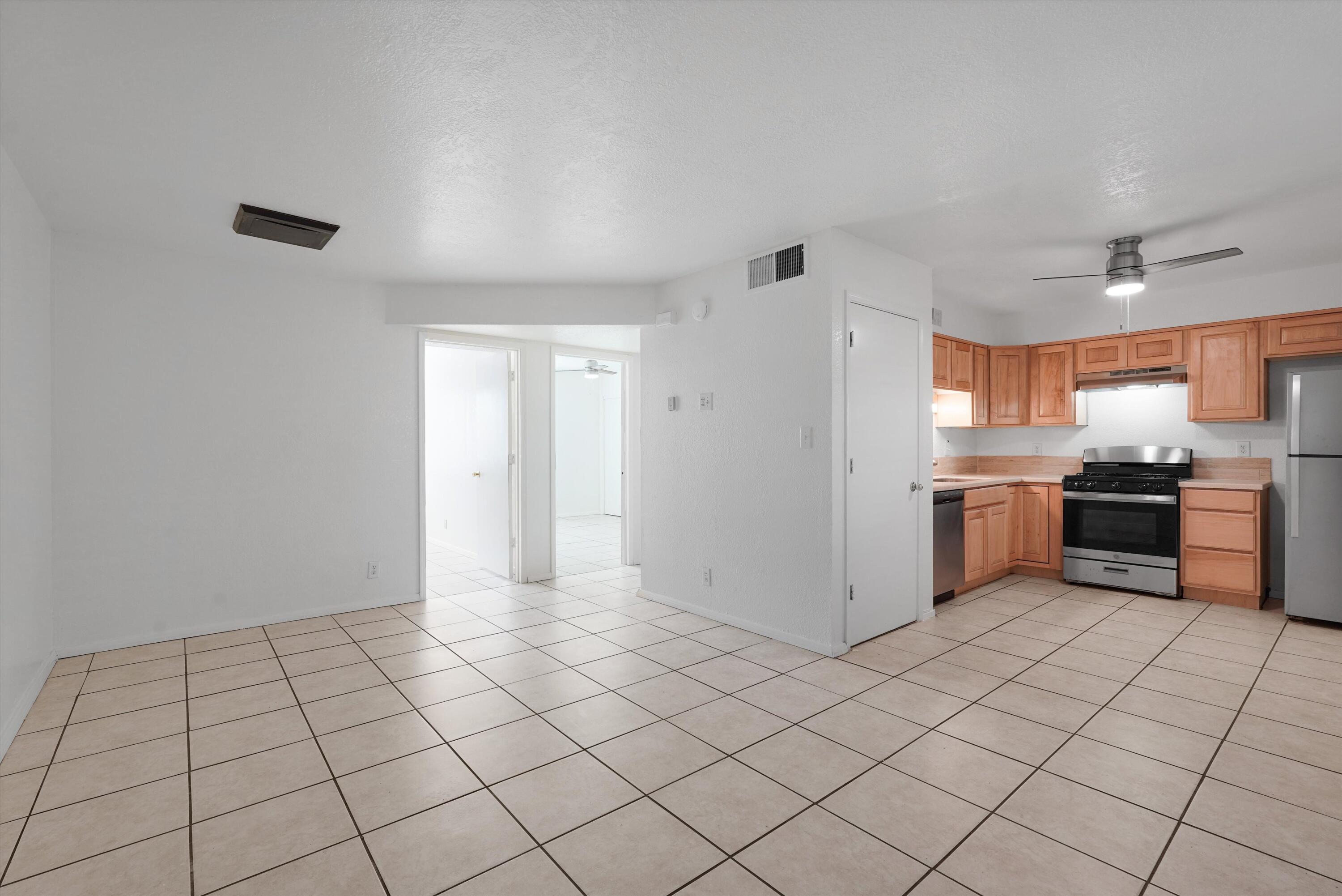 Photo 19 — 12129 Menaul Boulevard NE