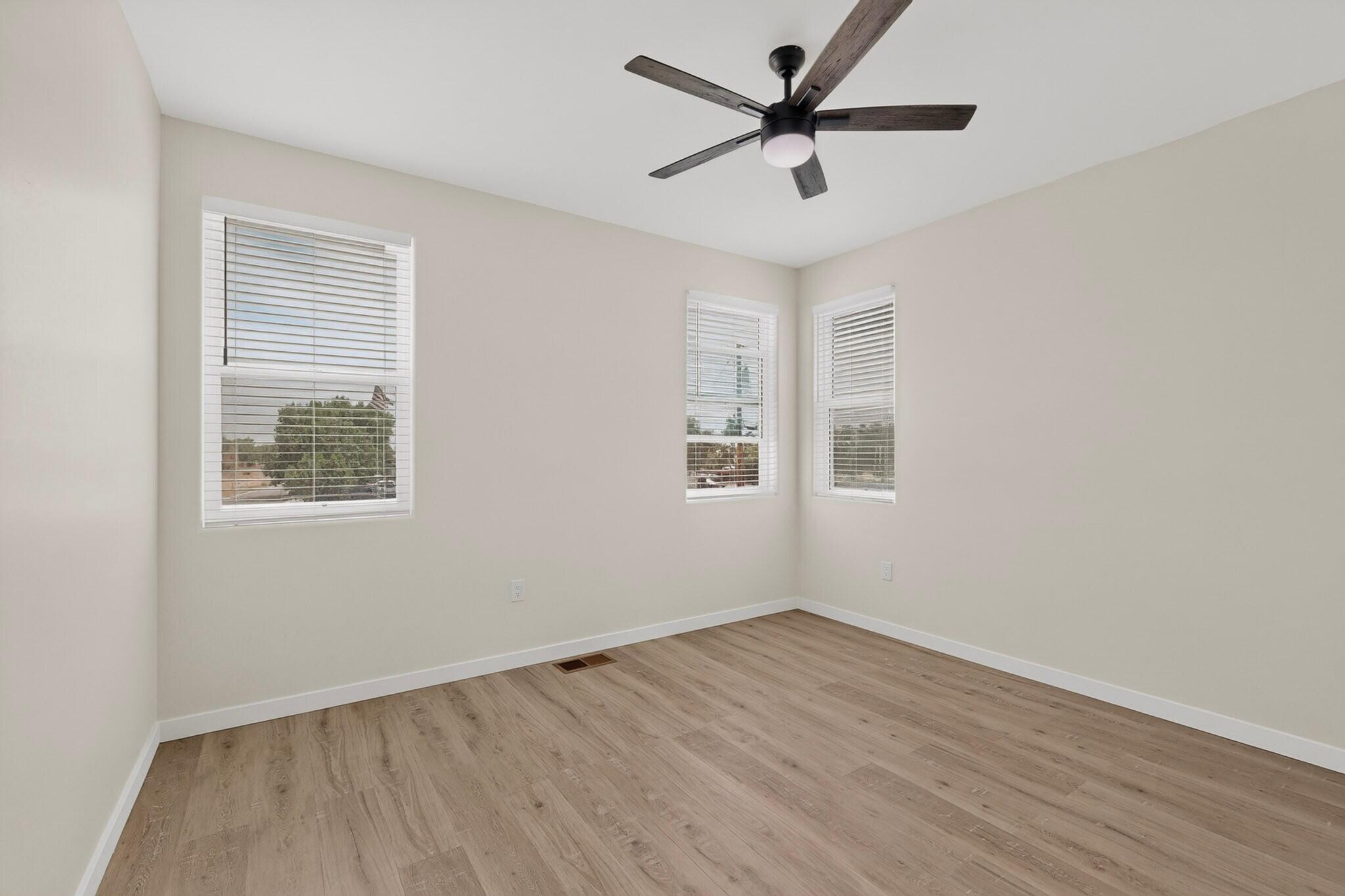 Photo 15 — 86 Rancho Pequenos Way NW