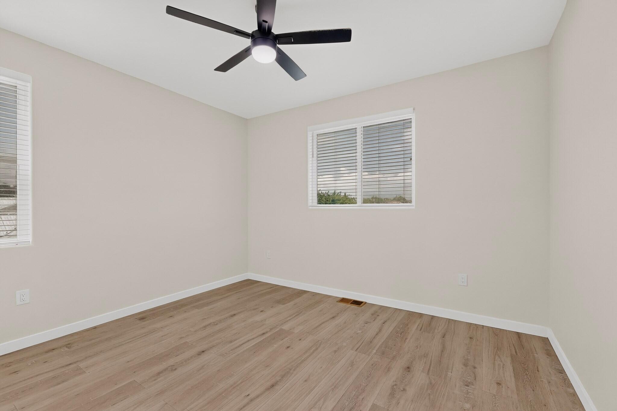 Photo 2 — 86 Rancho Pequenos Way NW