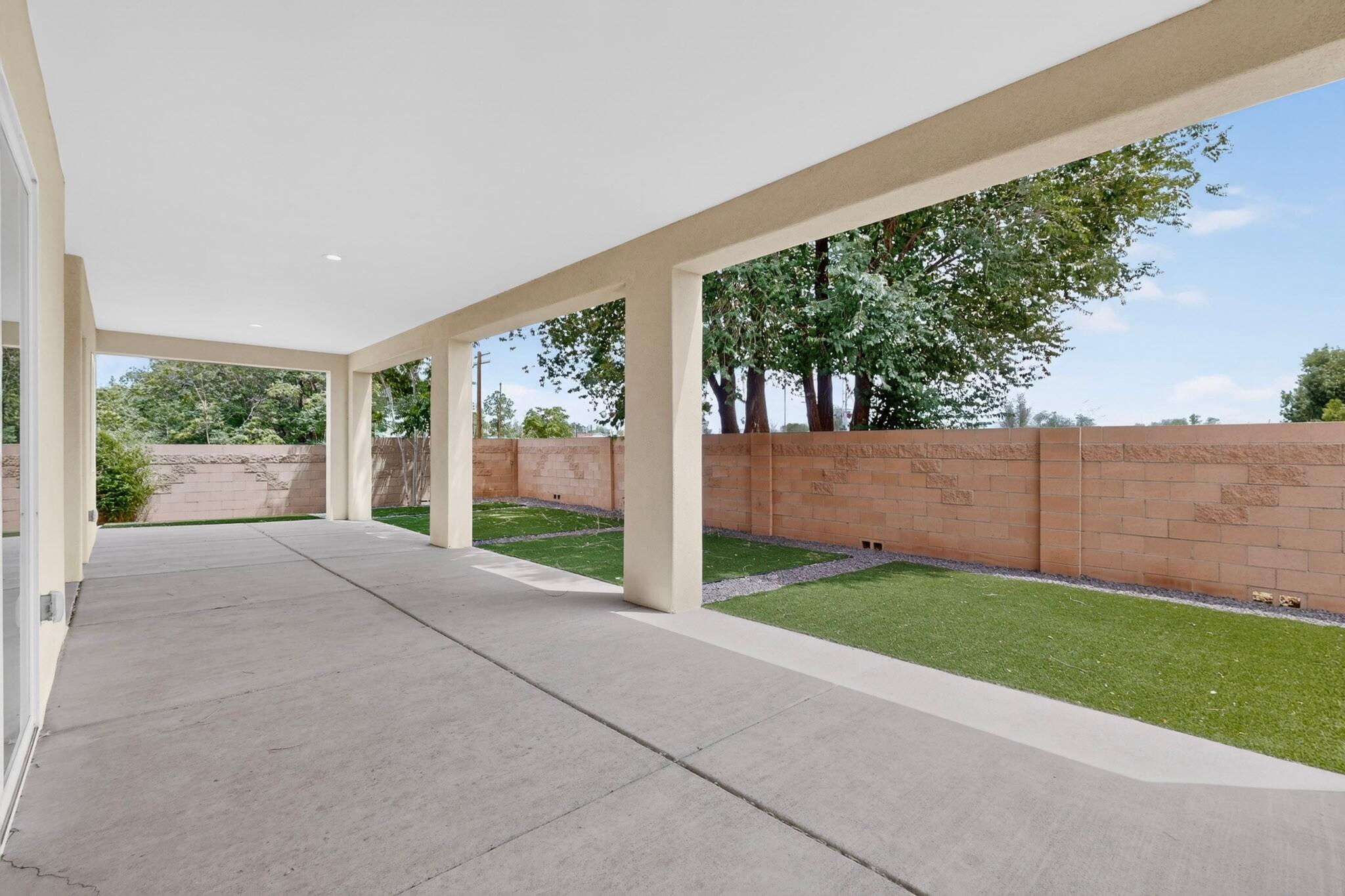 Photo 7 — 86 Rancho Pequenos Way NW