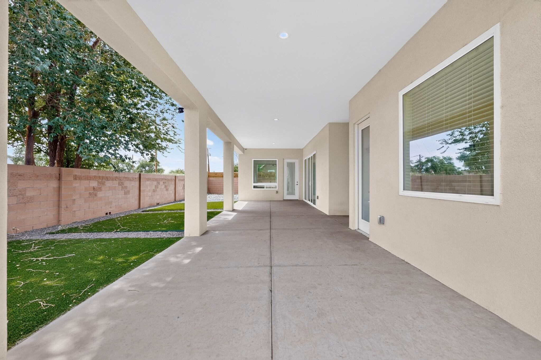 Photo 8 — 86 Rancho Pequenos Way NW