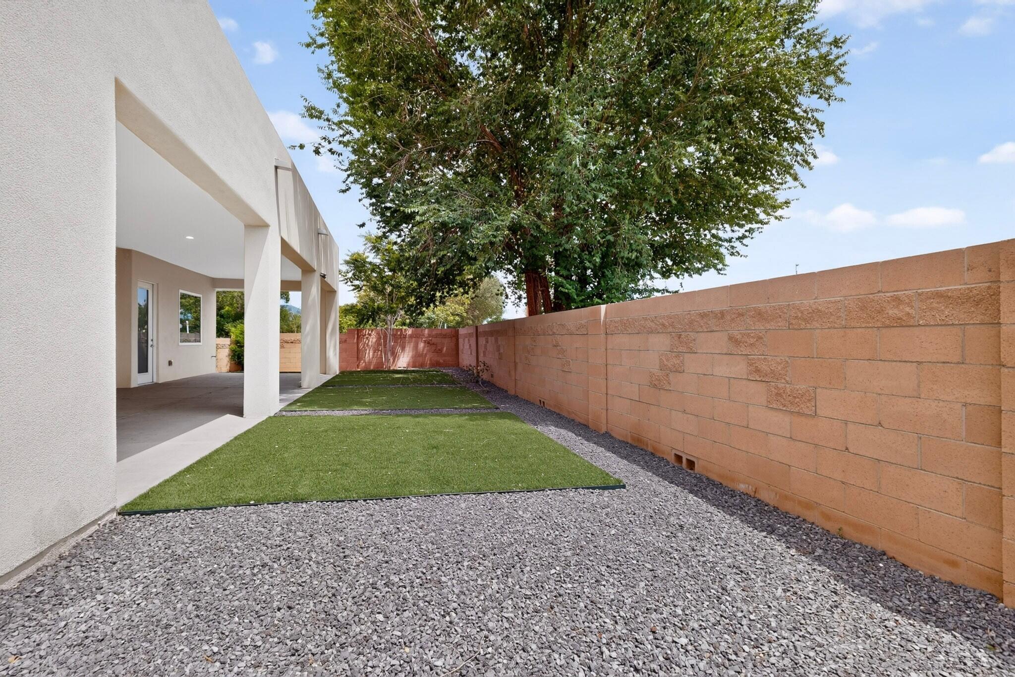 Photo 9 — 86 Rancho Pequenos Way NW