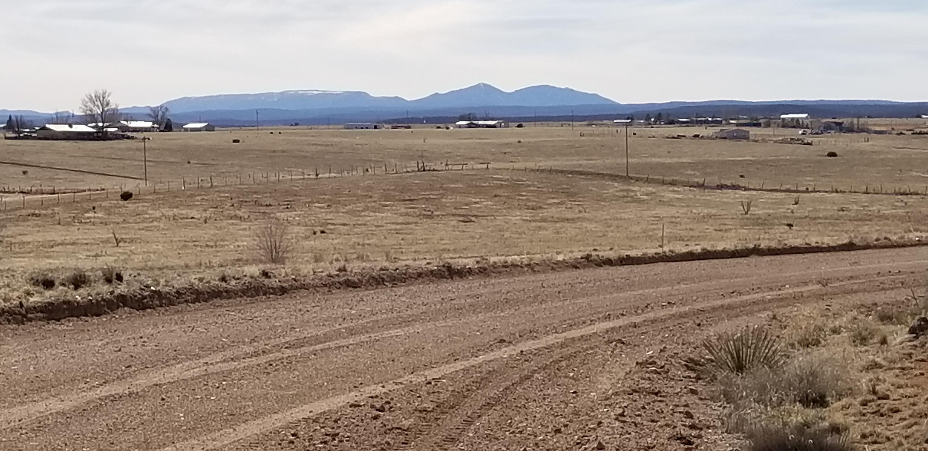 18 Broadmoor Road, Moriarty, NM 87035