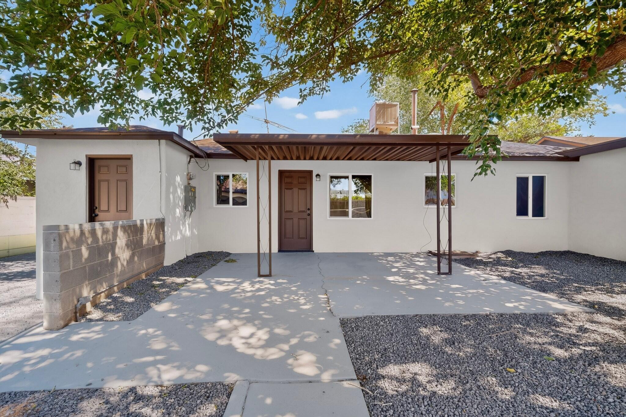 Photo 4 — 6026 Aspen Avenue NE