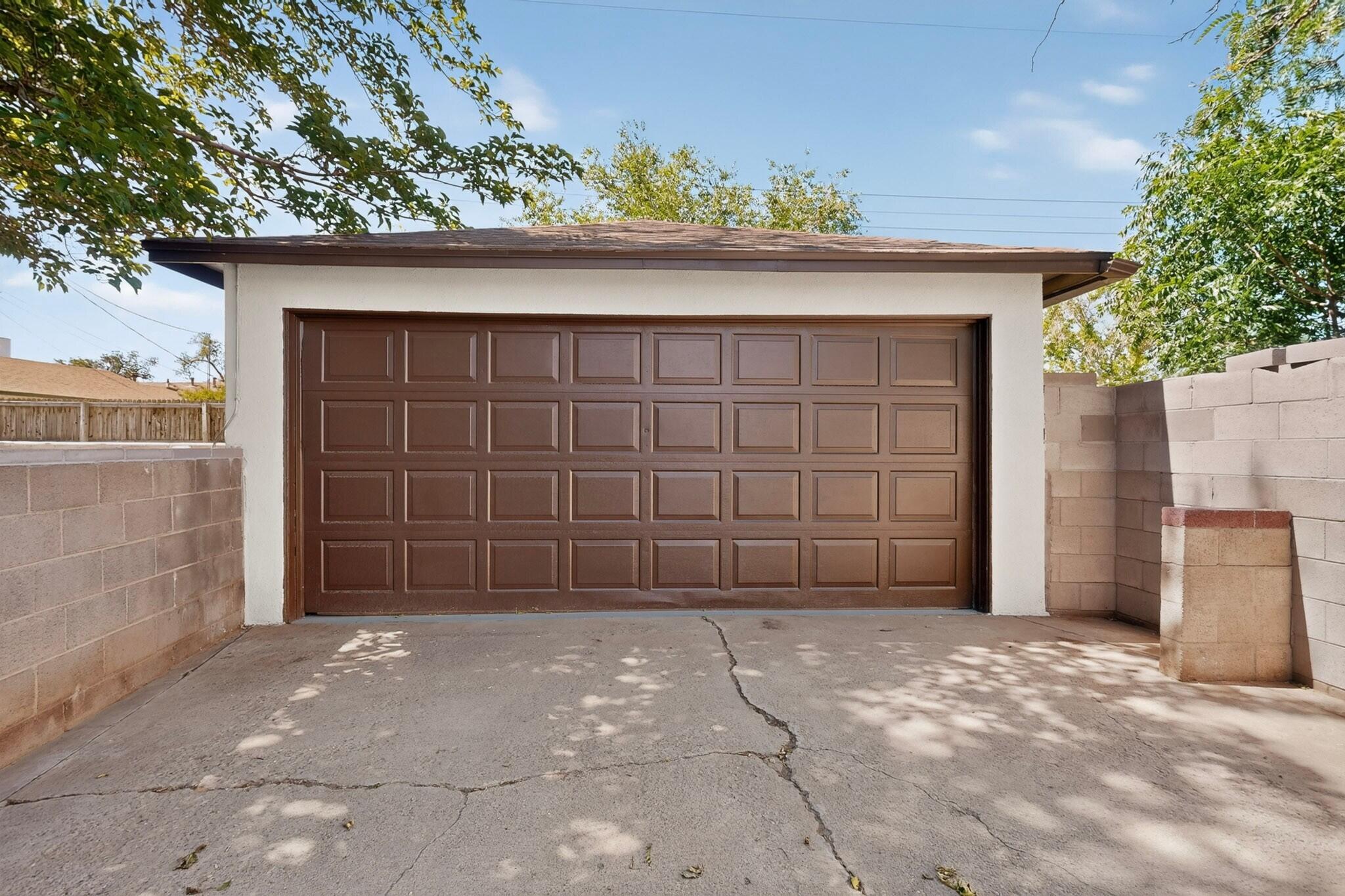 Photo 9 — 6026 Aspen Avenue NE