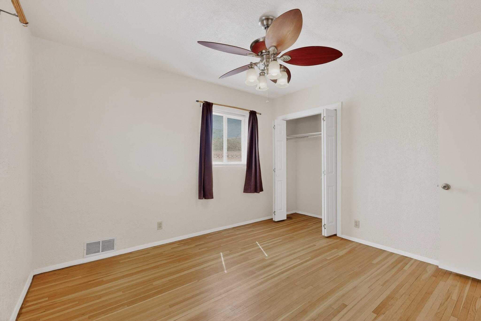 Photo 19 — 1804 Illinois Street NE