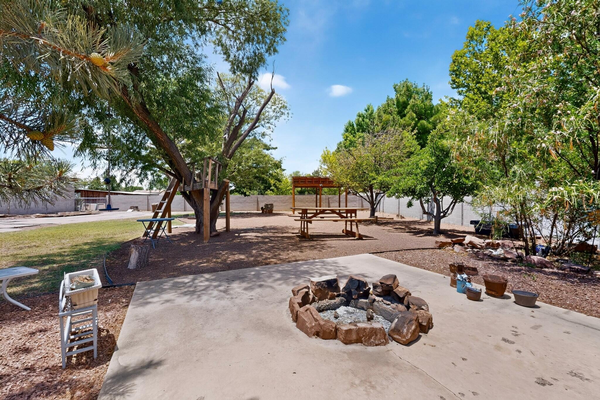 Photo 7 — 3021 Joe Sanchez Road SW