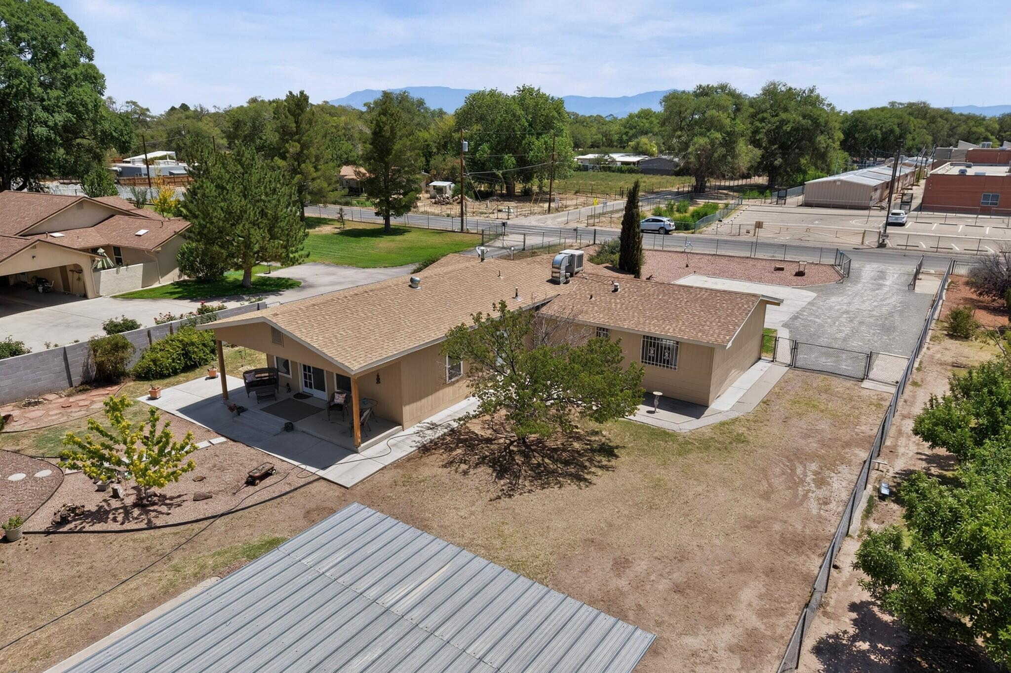 Photo 4 — 3021 Joe Sanchez Road SW