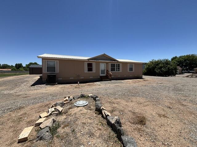 58 Valencia Road, Peralta, NM 87042