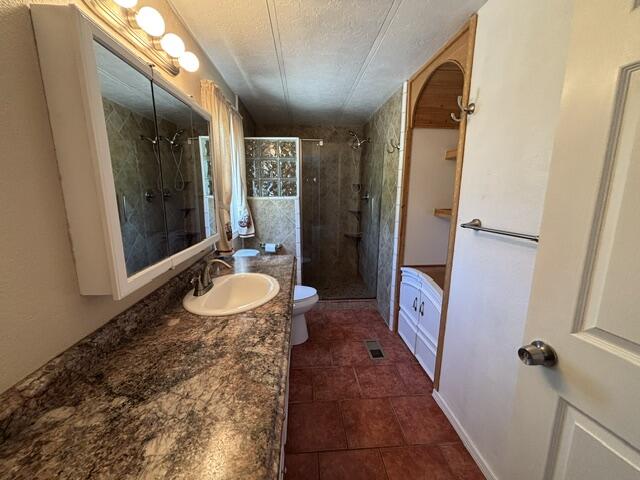 Photo 4 — 58 Valencia Road