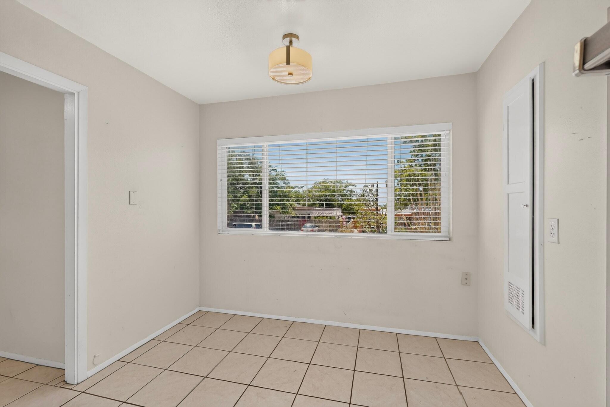 Photo 14 — 1612 Princeton Drive SE