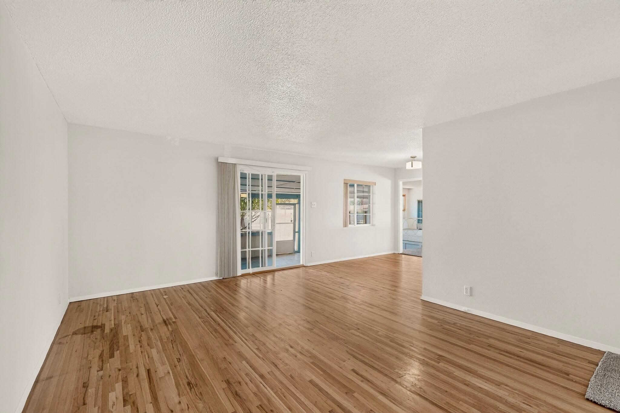 Photo 12 — 1612 Princeton Drive SE