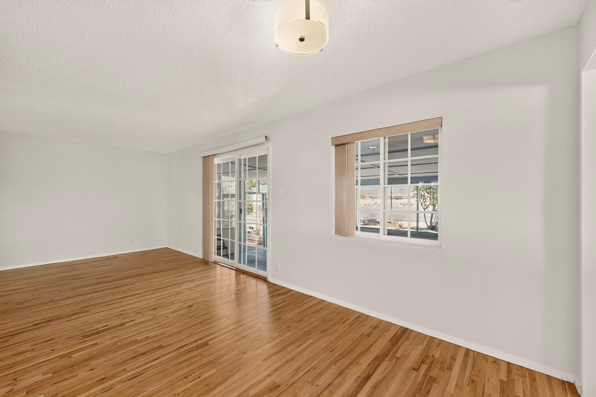 Photo 11 — 1612 Princeton Drive SE
