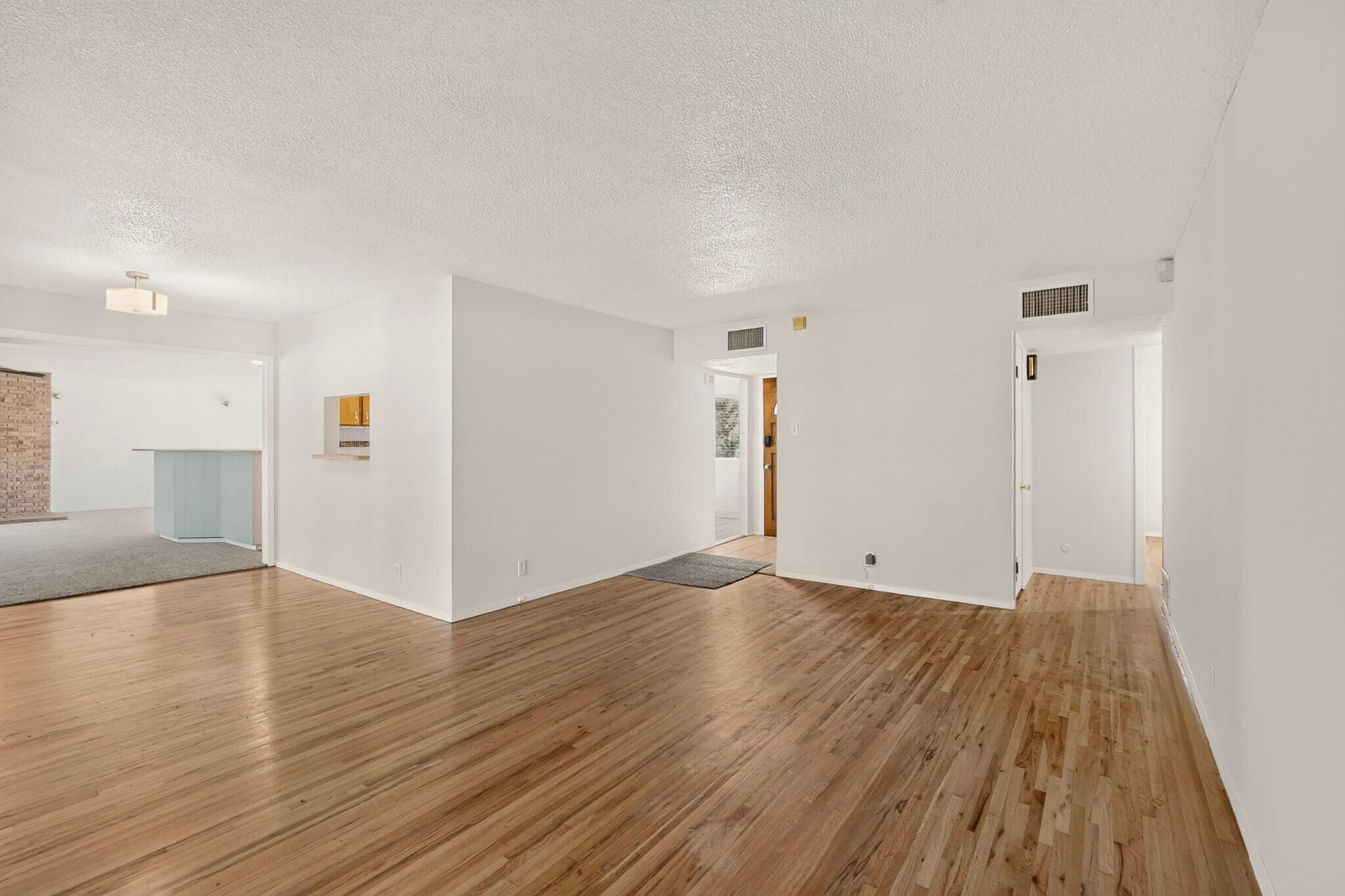 Photo 6 — 1612 Princeton Drive SE