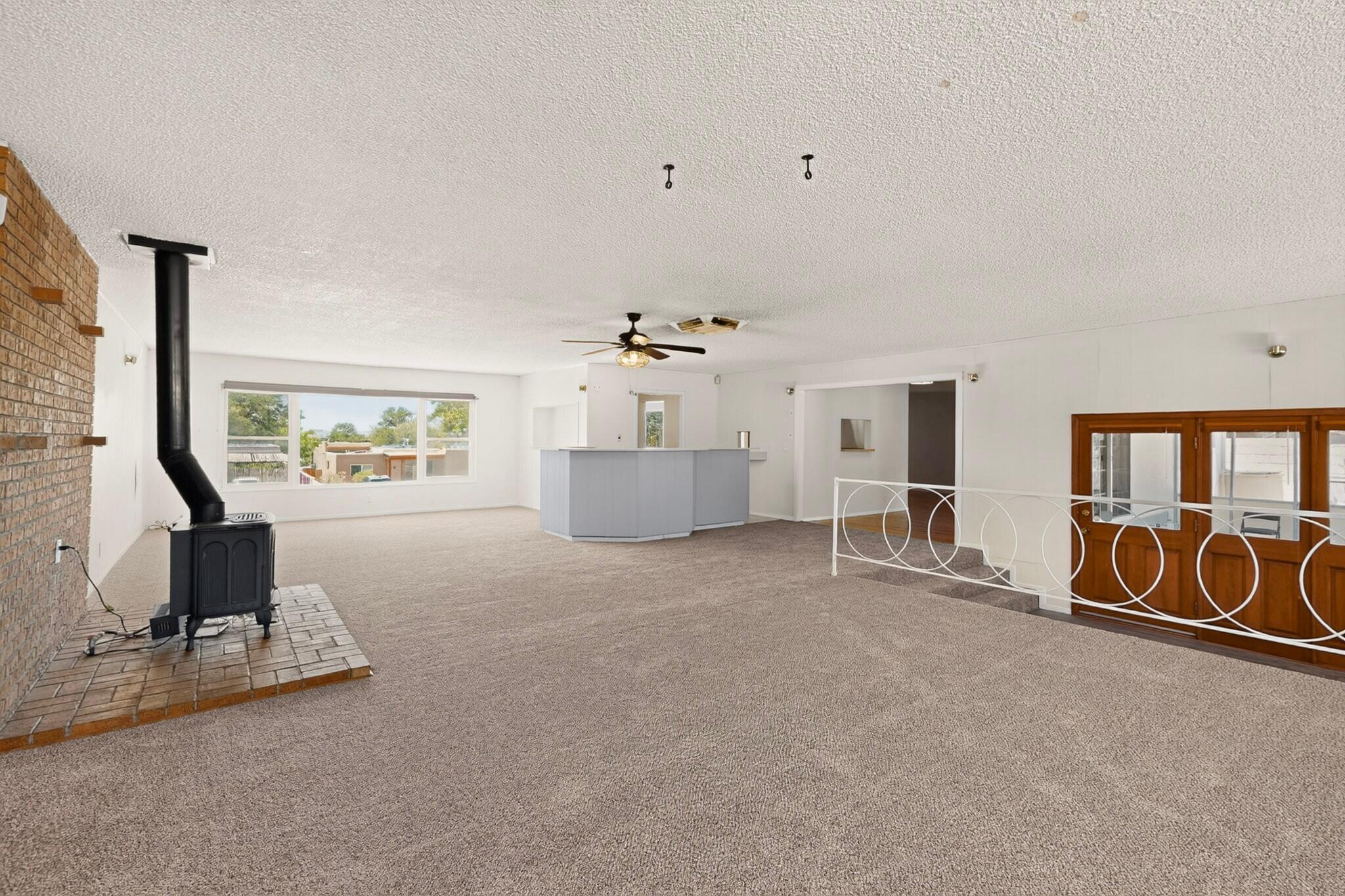 Photo 5 — 1612 Princeton Drive SE