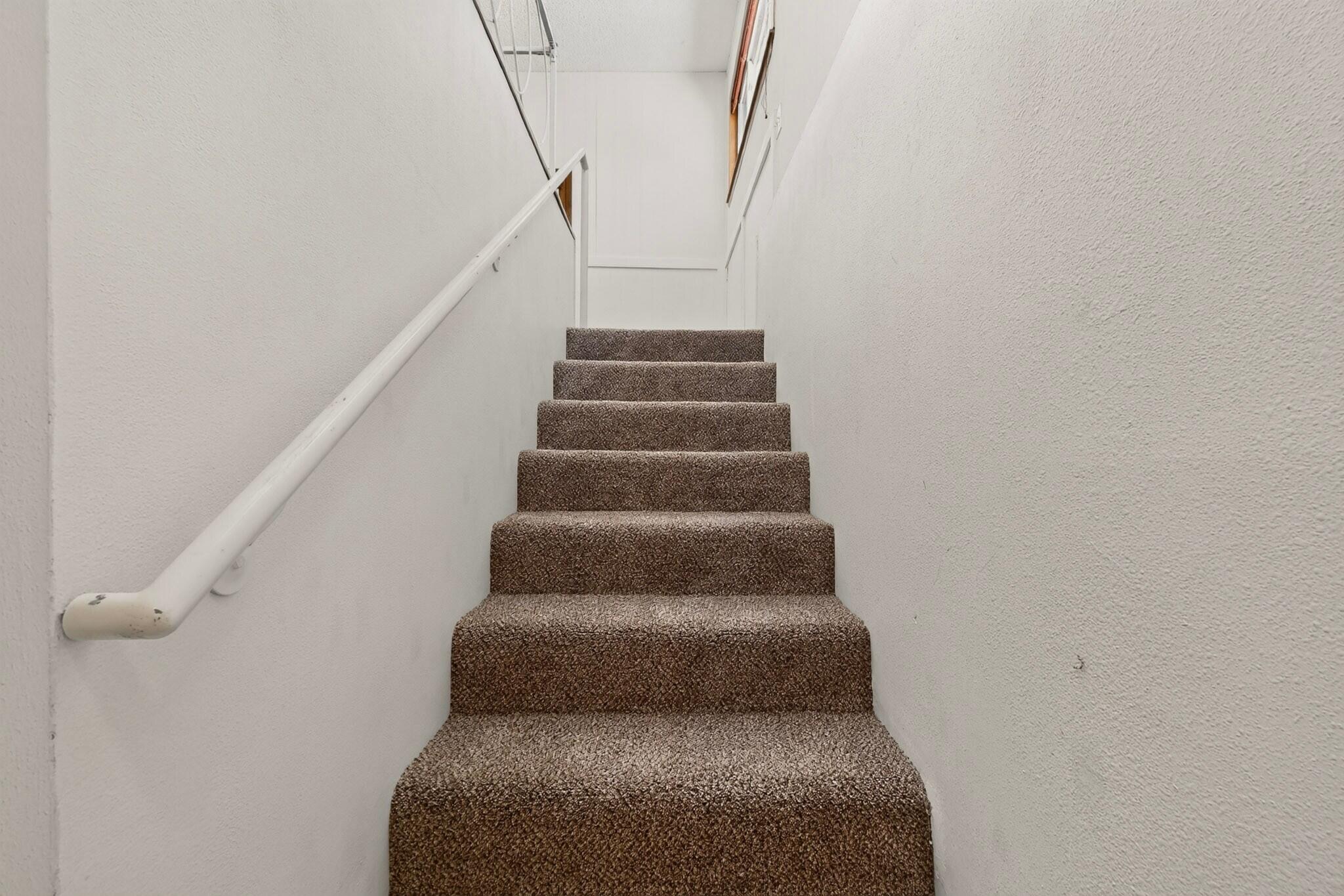 Photo 4 — 1612 Princeton Drive SE
