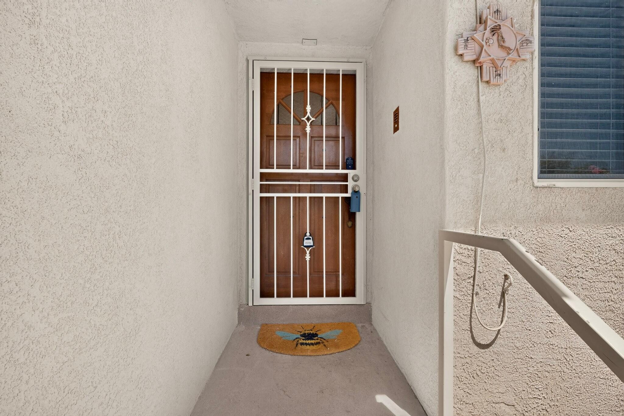 Photo 2 — 1612 Princeton Drive SE