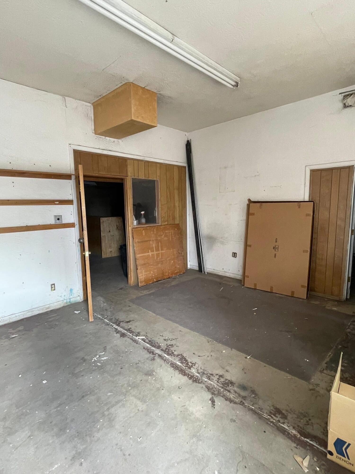Photo 6 — 6319-6407 Acoma Road SE