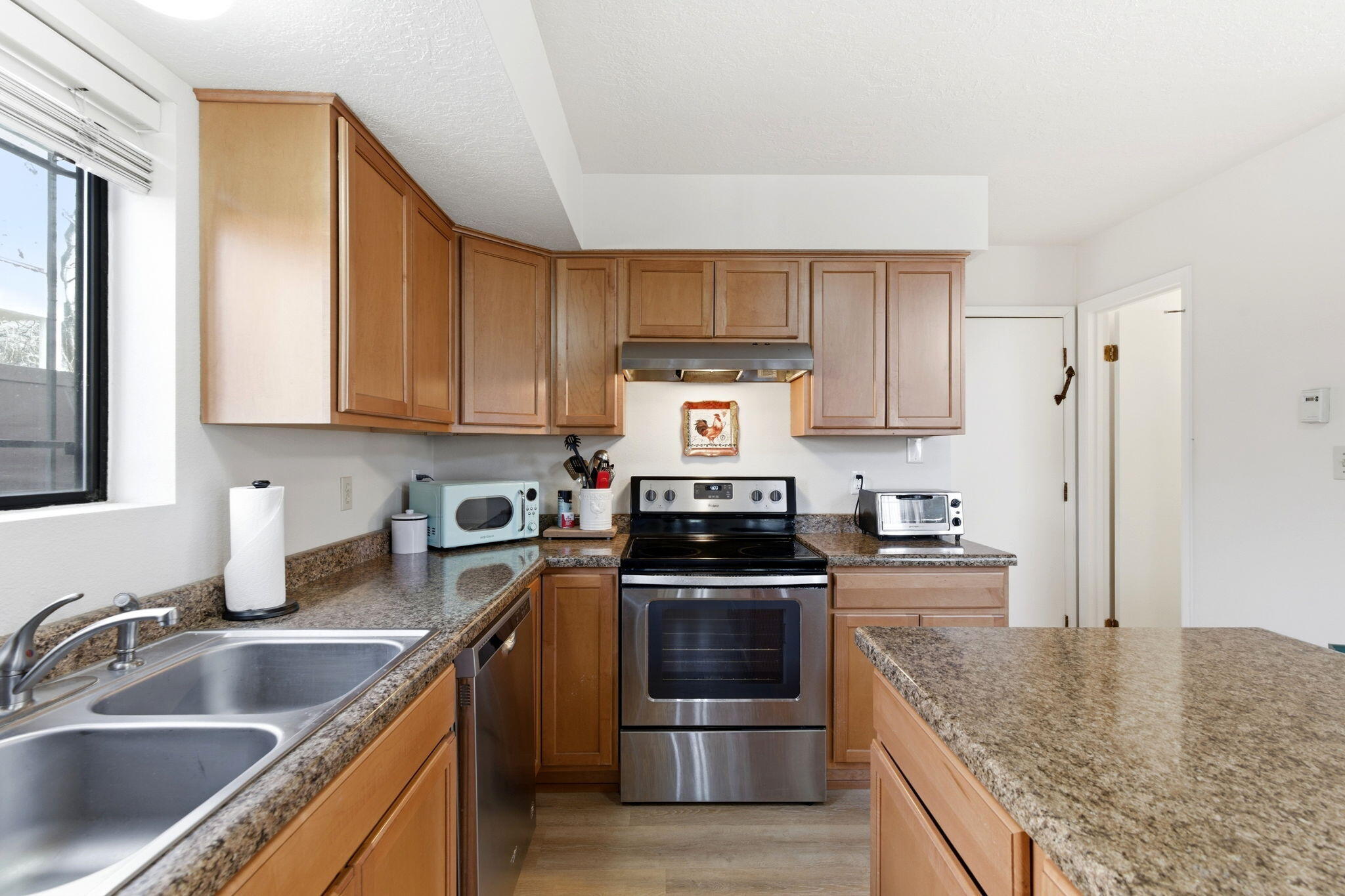 Photo 19 — 836 Knox Court NE