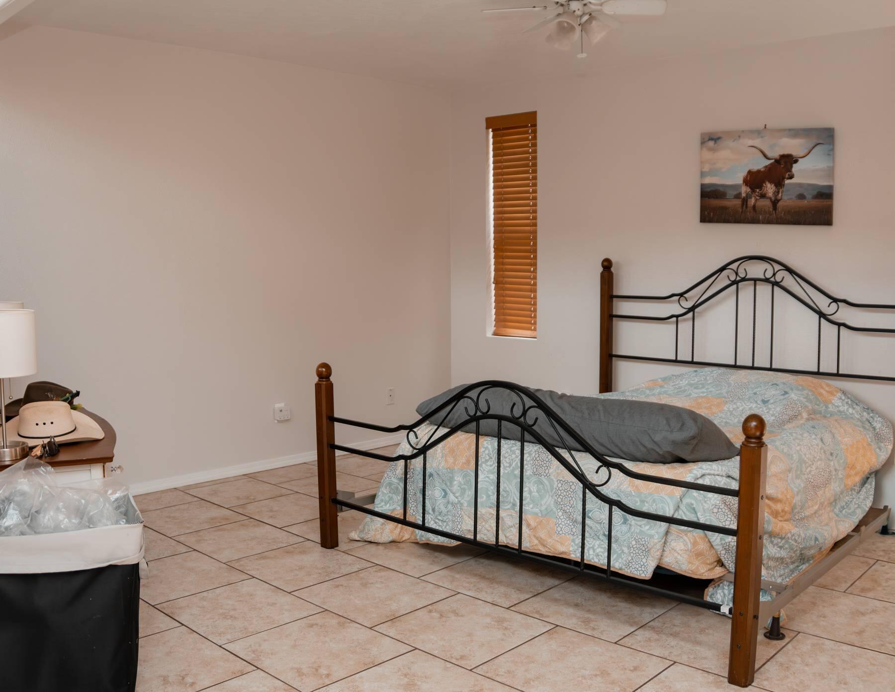 Photo 14 — 2430 Palomas Drive NE