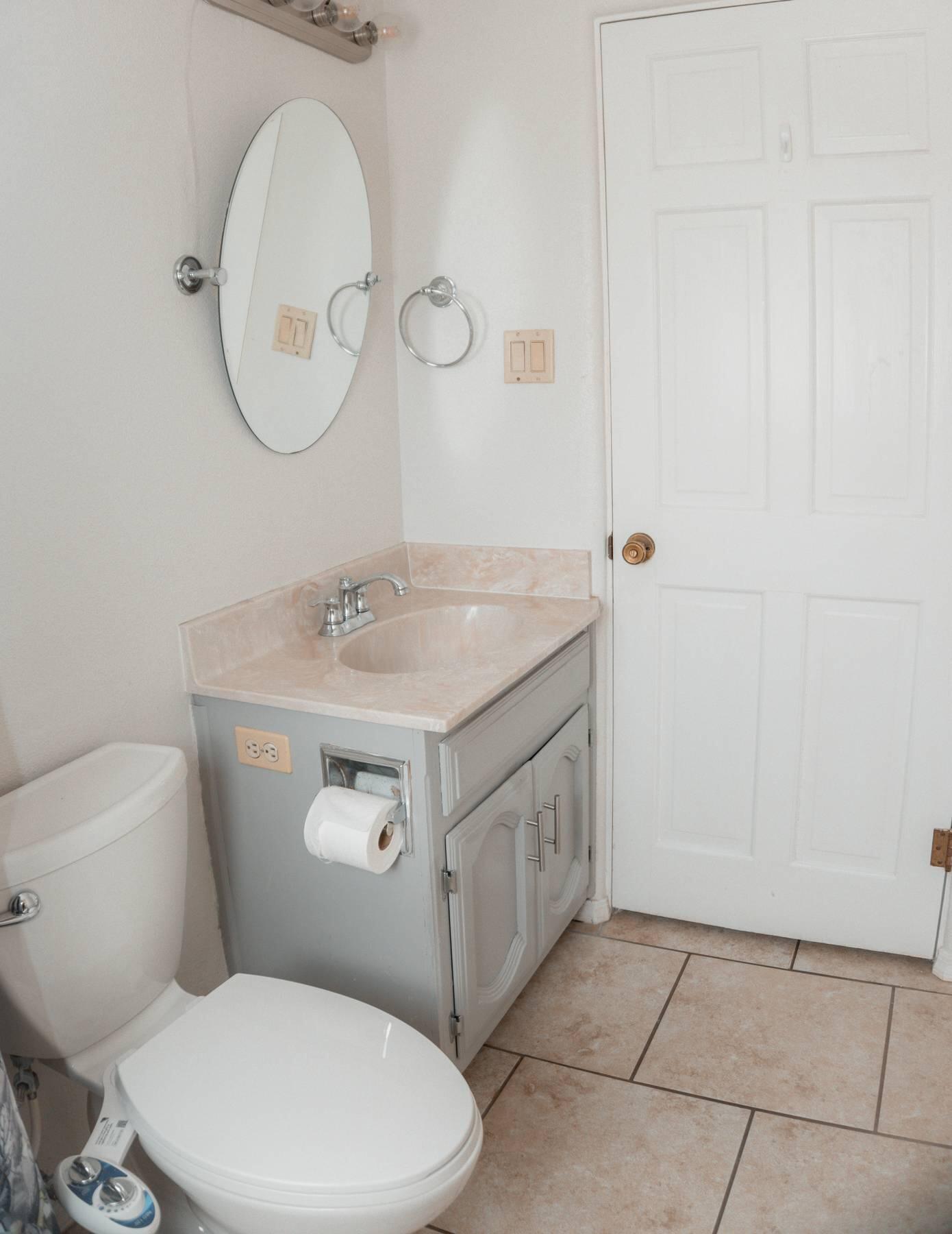 Photo 10 — 2430 Palomas Drive NE