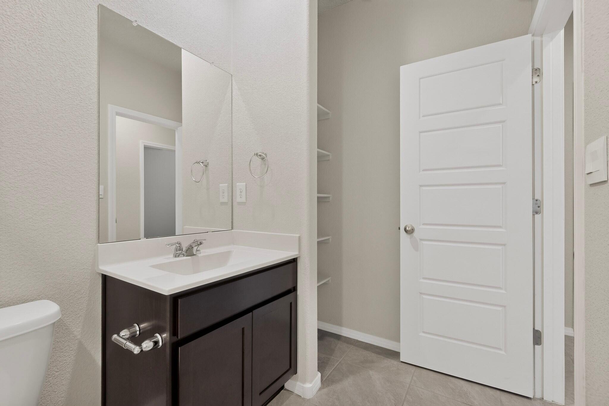 Photo 19 — 2728 Halfmoon Way SW