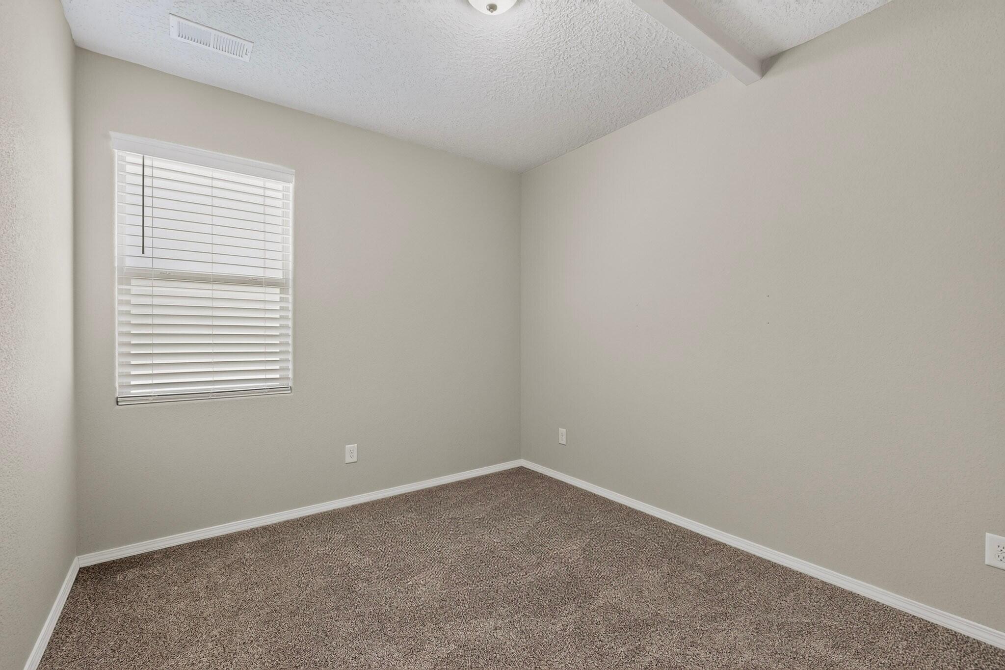 Photo 16 — 2728 Halfmoon Way SW
