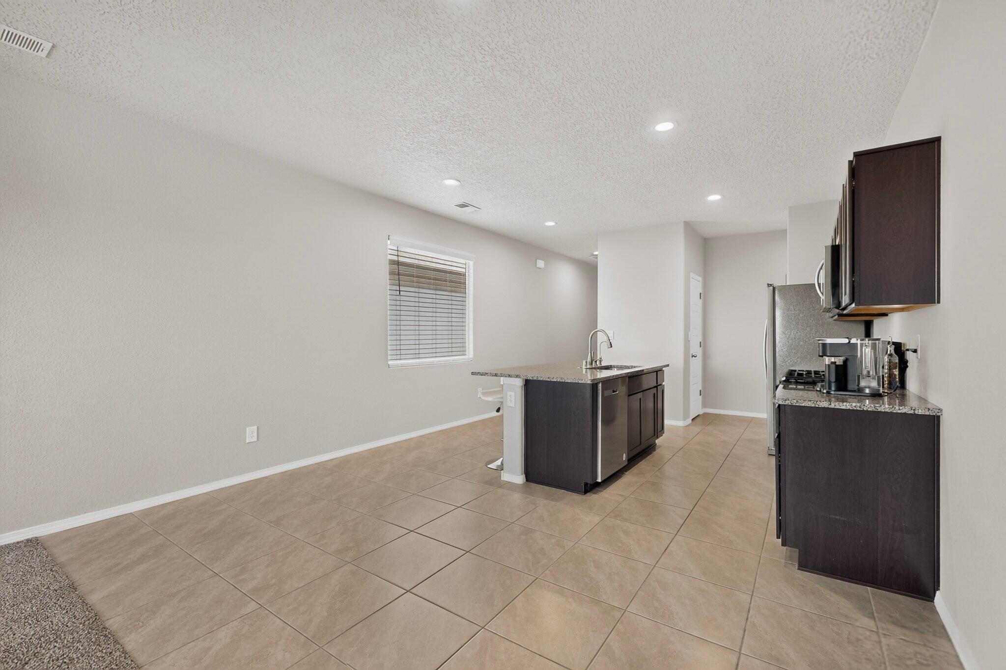 Photo 9 — 2728 Halfmoon Way SW