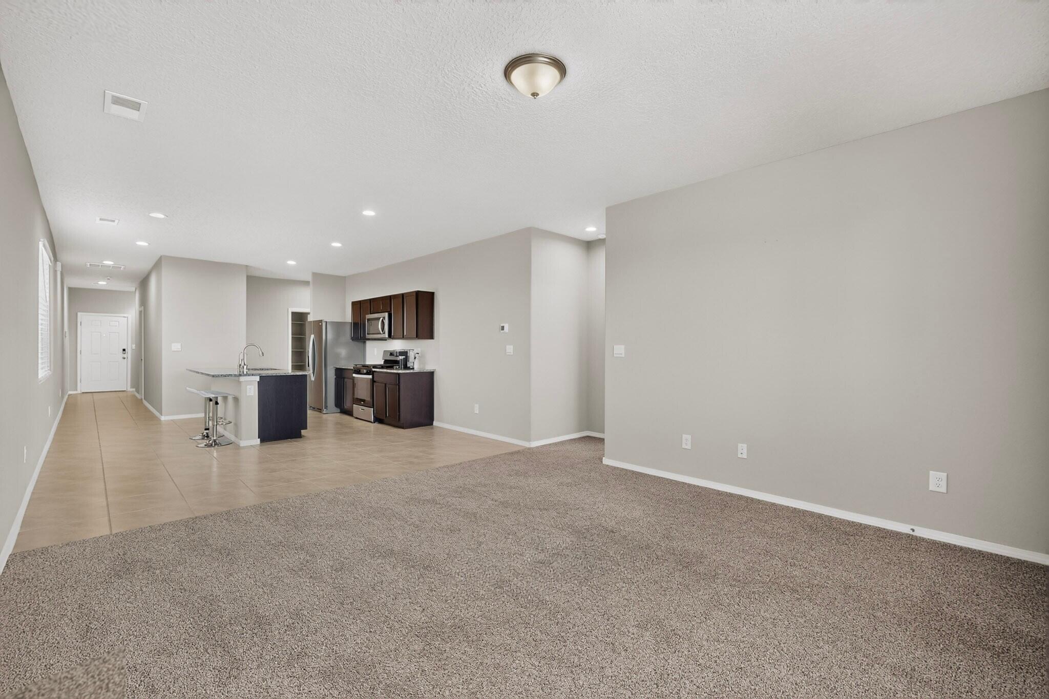 Photo 7 — 2728 Halfmoon Way SW