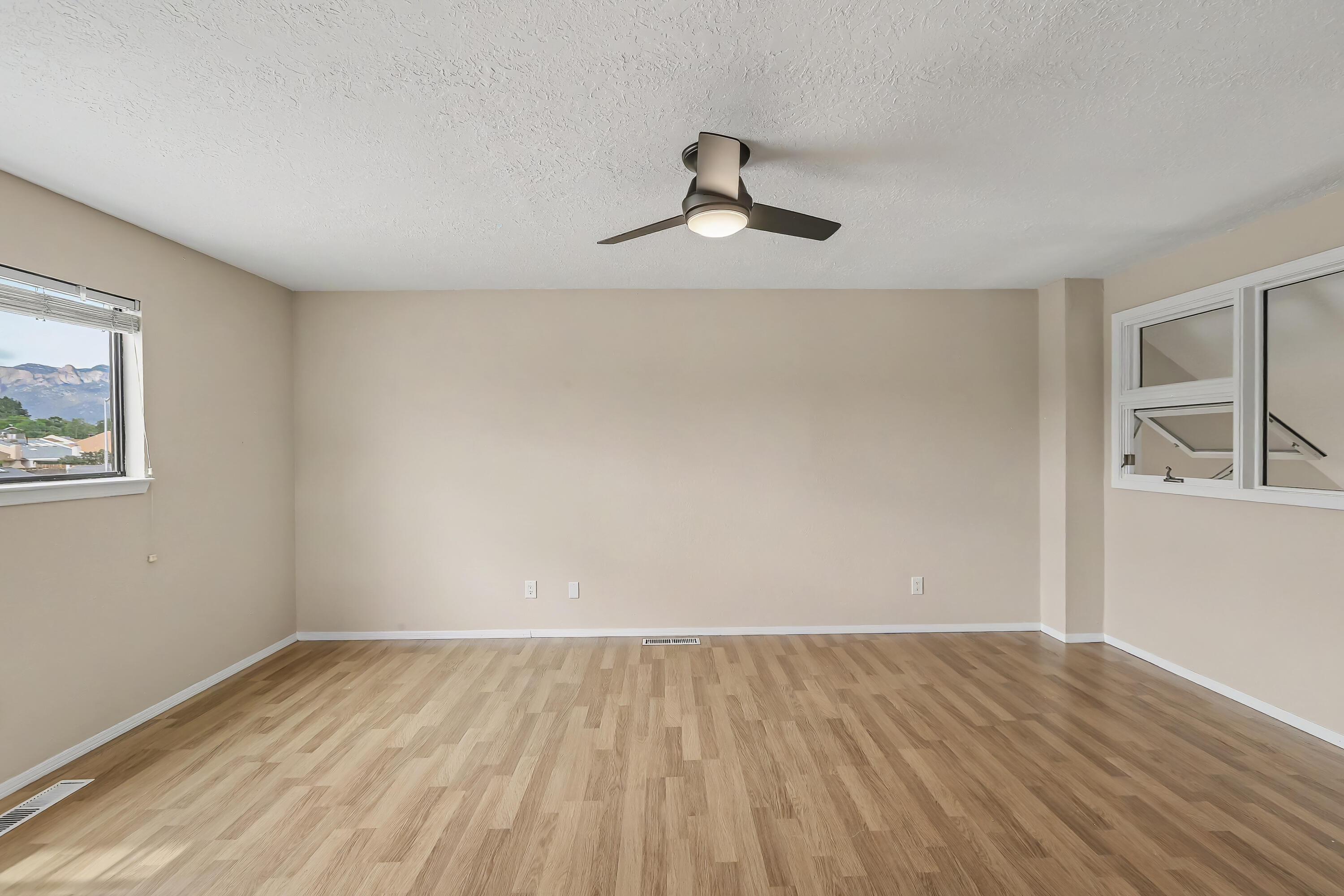 Photo 19 — 6016 Whisperwood Court NE