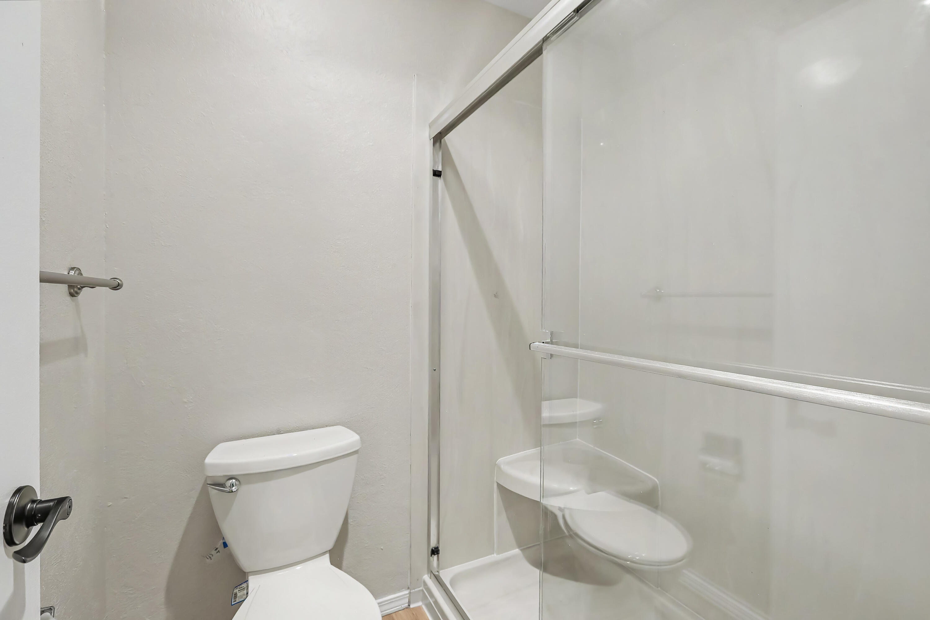 Photo 14 — 6016 Whisperwood Court NE