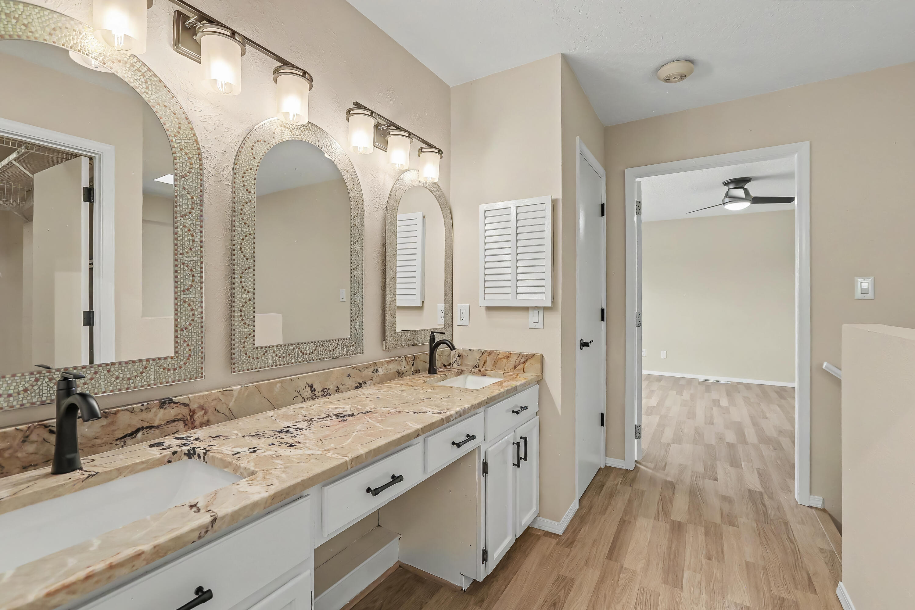 Photo 12 — 6016 Whisperwood Court NE