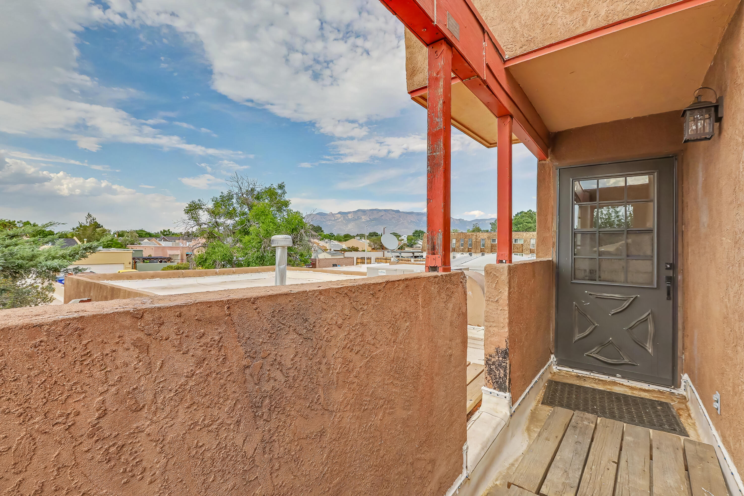 Photo 10 — 6016 Whisperwood Court NE