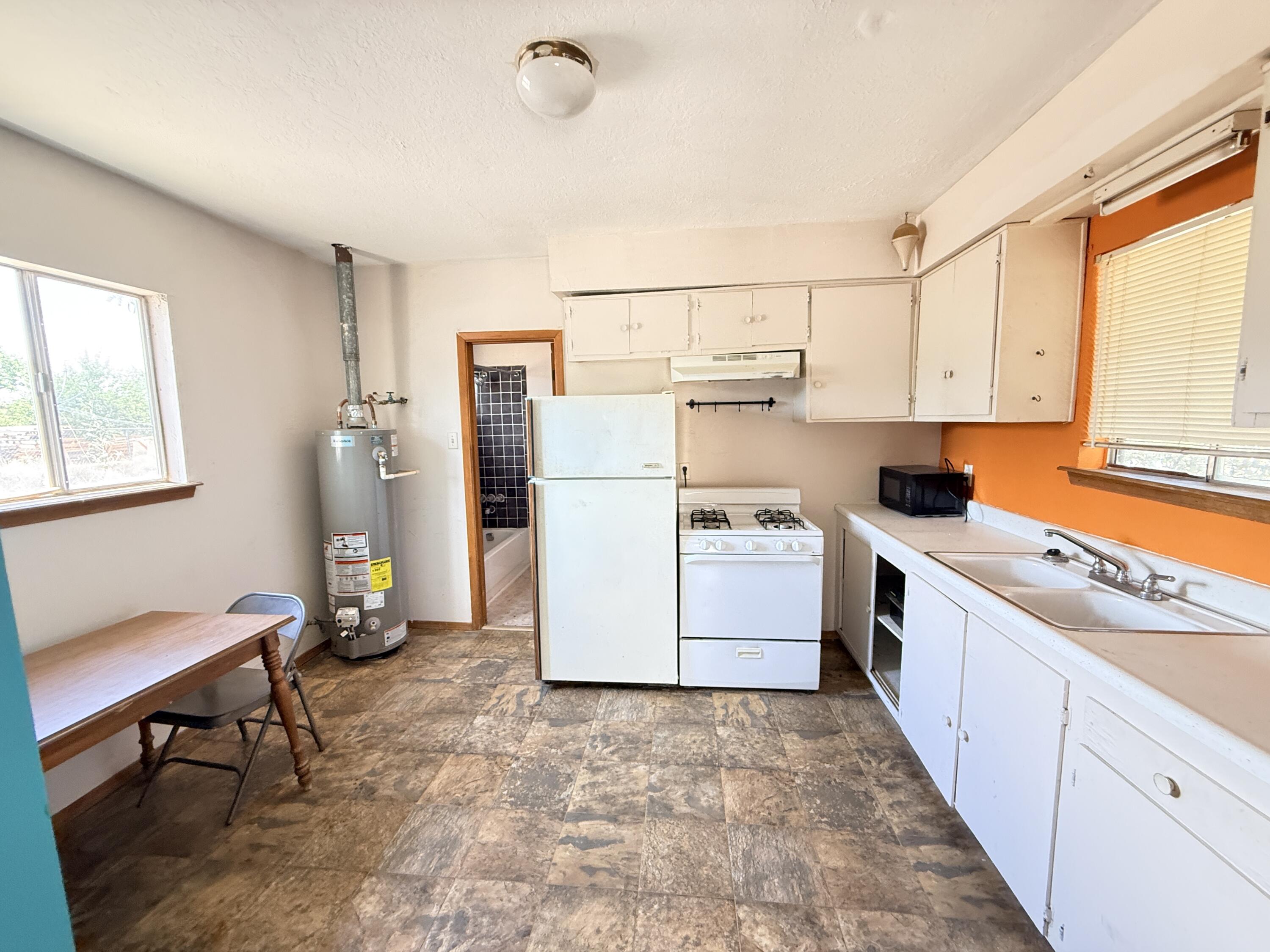 Photo 11 — 325 W Church Street